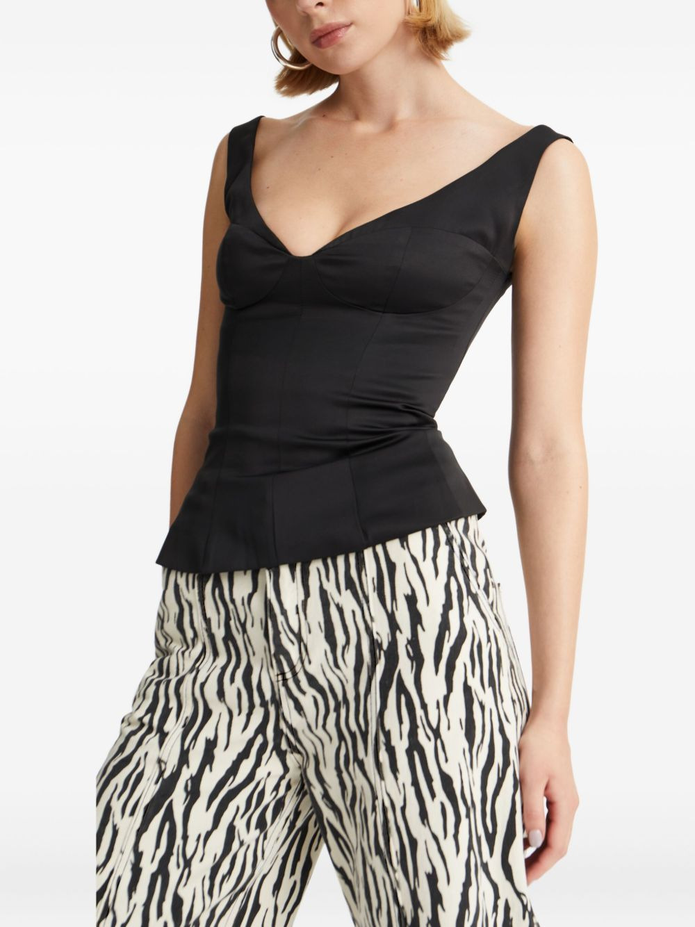 sleeveless top - 4