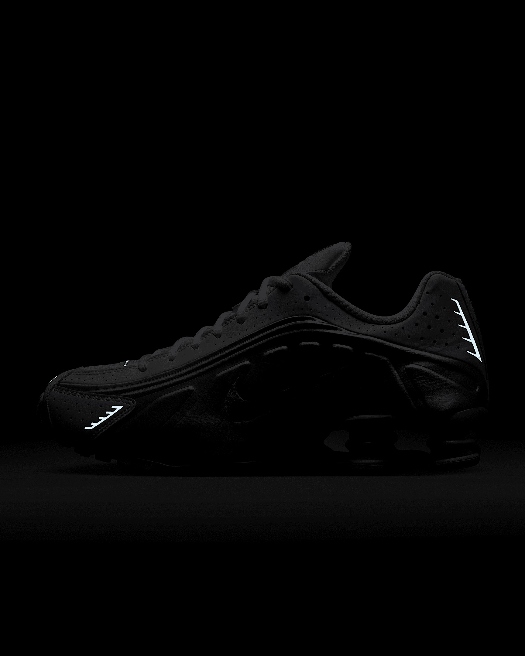 Nike Shox R4 Men's Shoes - 11