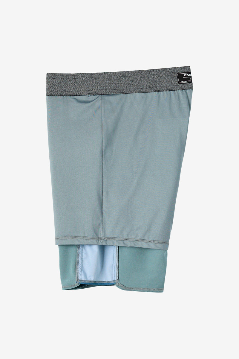 Perform Light Tech Panel Lined Elastic Waist 17" Hybrid Shorts 9