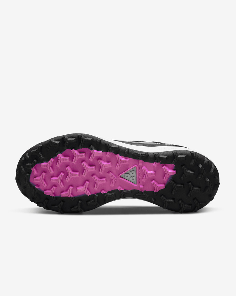Nike Men's Nike ACG Lowcate Shoes outlook