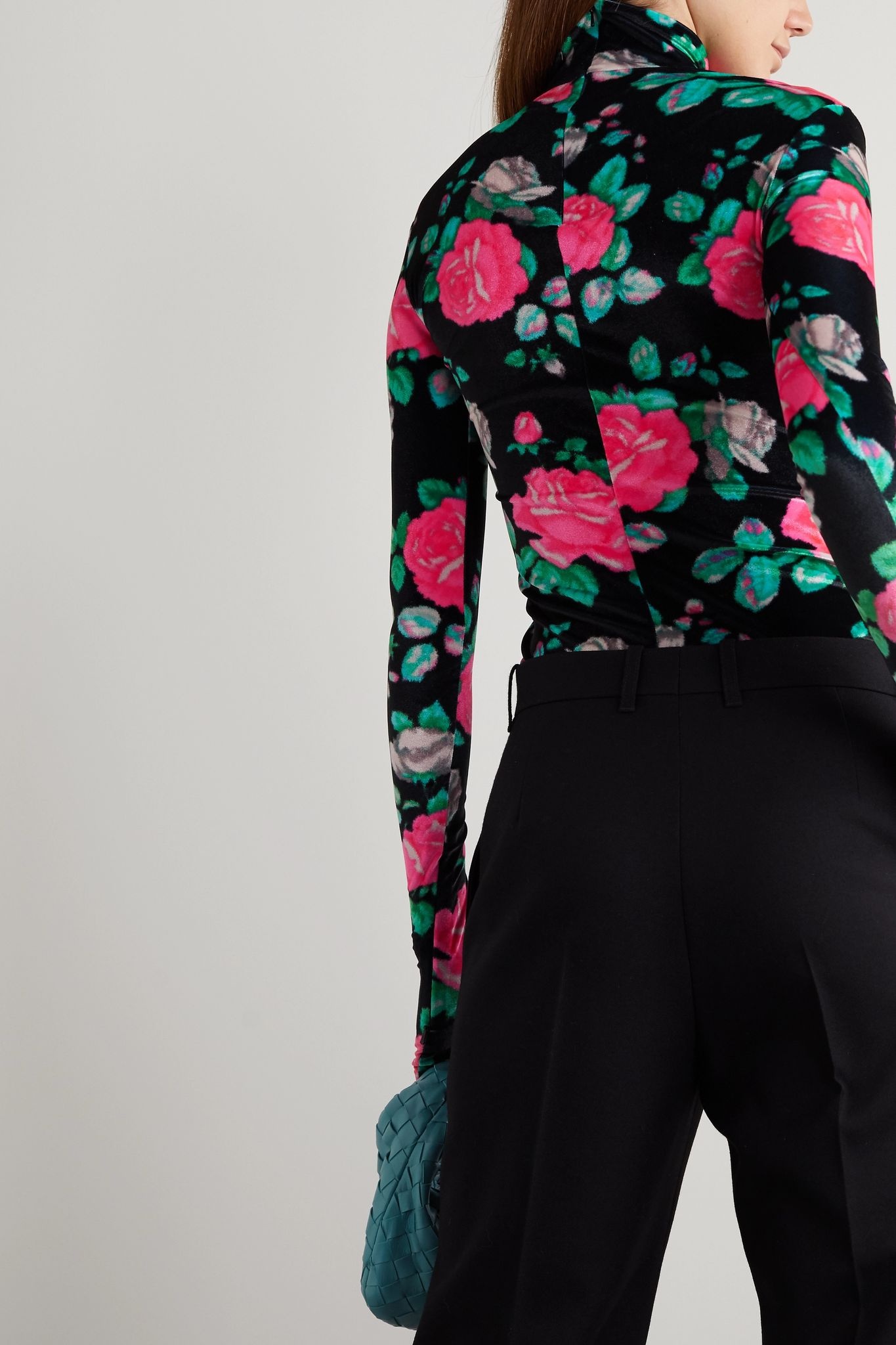 Floral-print velvet turtleneck top  - 4