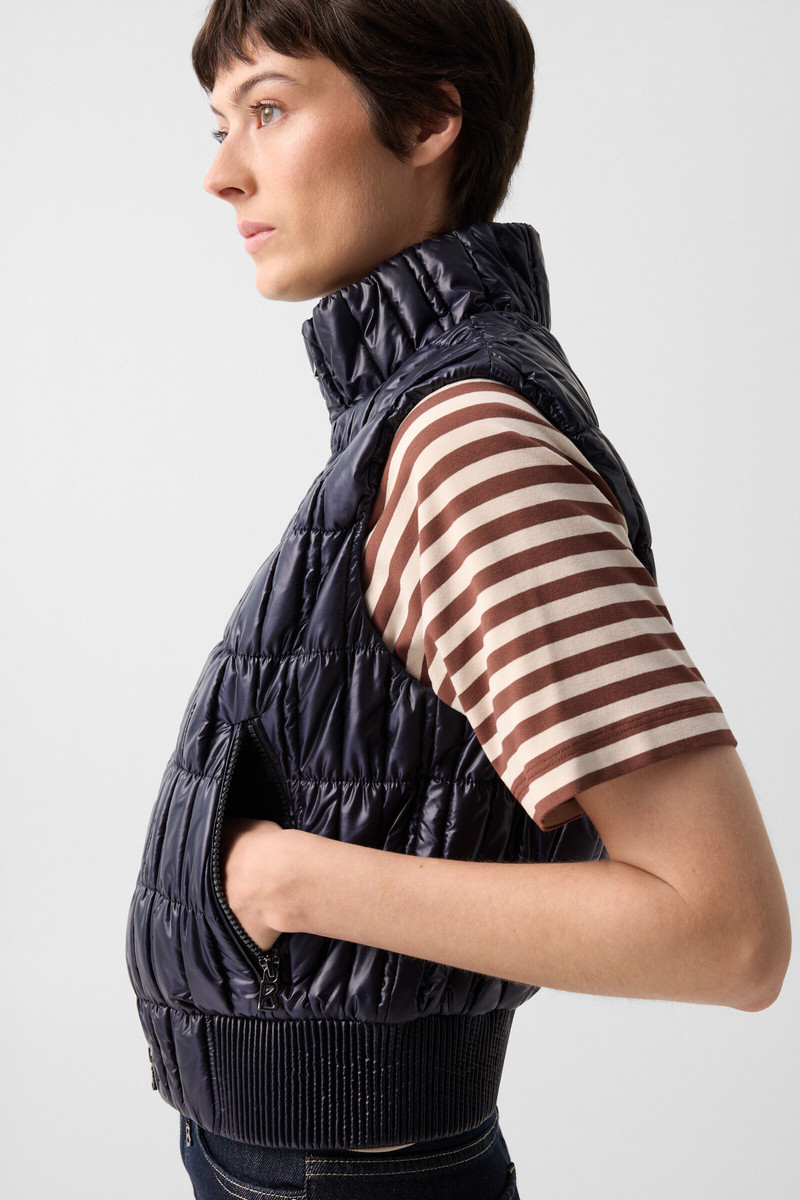 Sally quilted vest in Navy blue 6