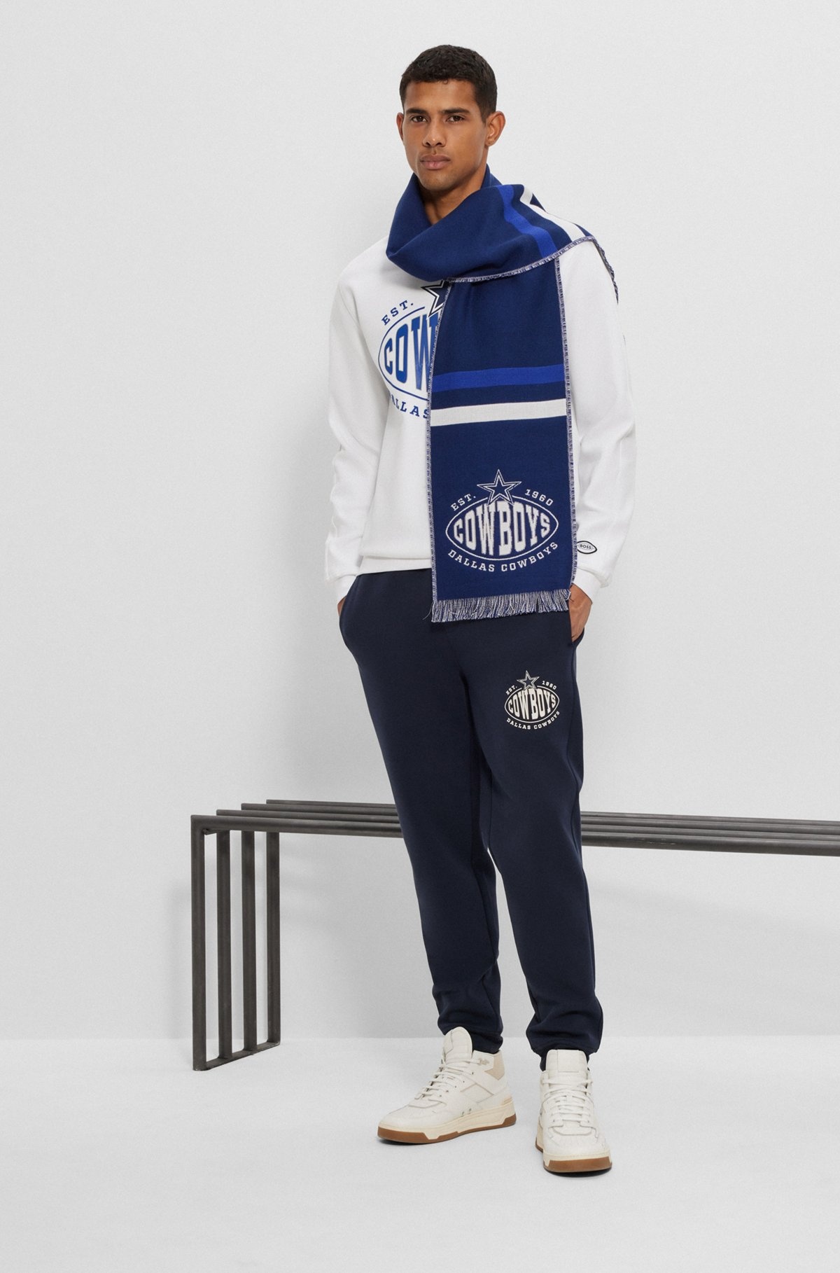BOSS X NFL LOGO SCARF WITH DALLAS COWBOYS BRANDING - 2