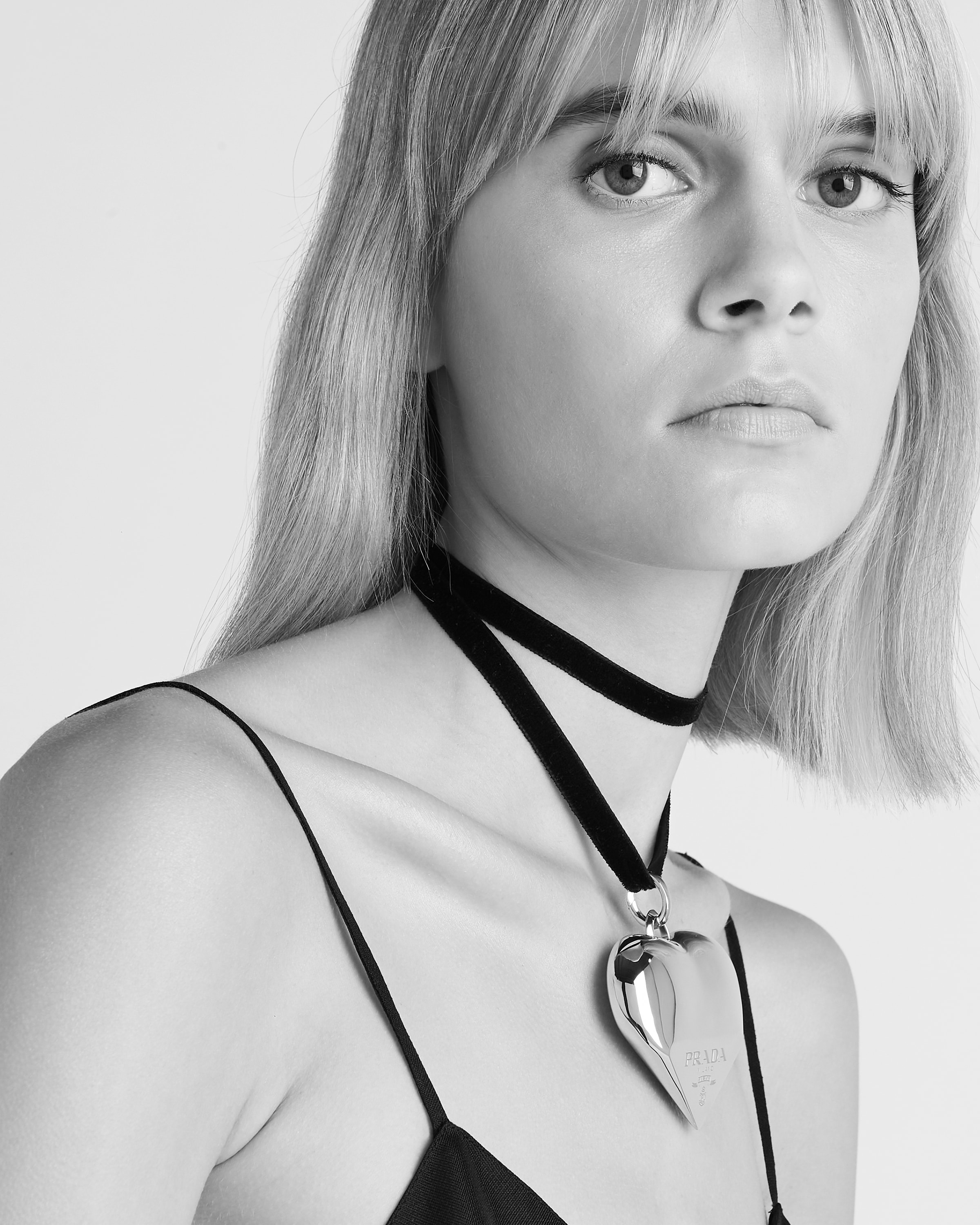 Eternal Gold choker with large pendant in yellow gold - 7