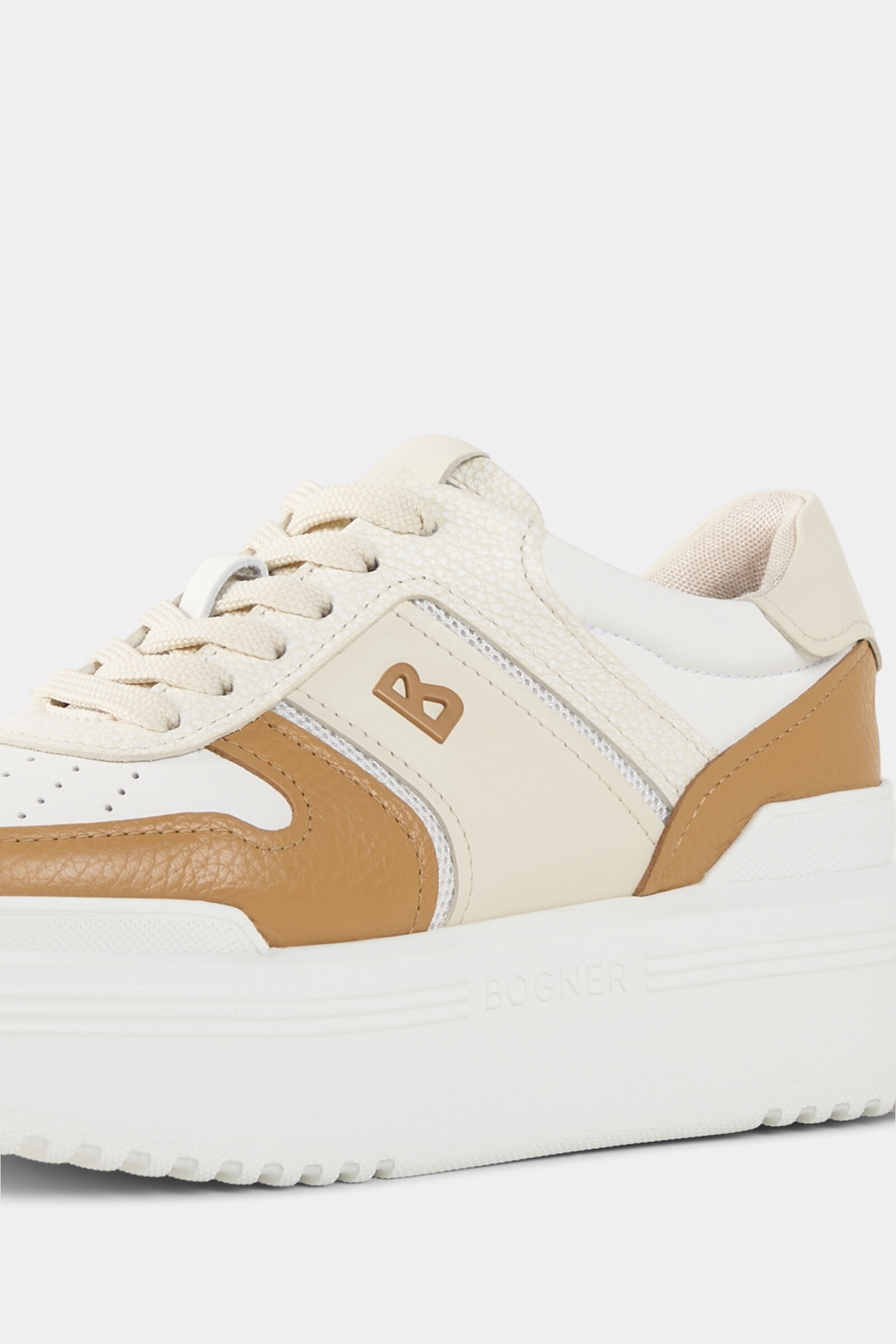 Sneaker New York in Cognac/Off-White - 7