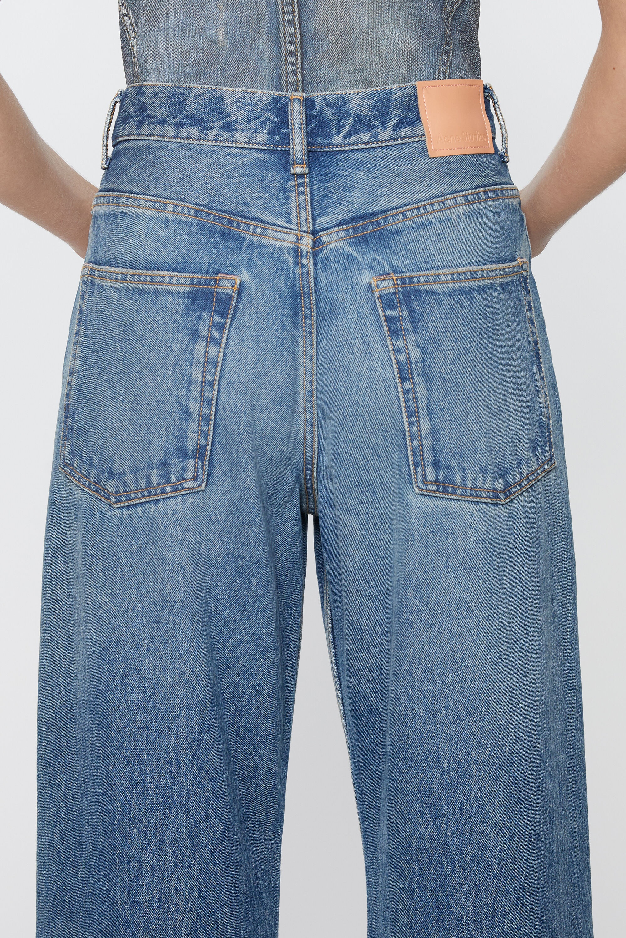 Relaxed fit jeans - 2022F - Mid blue - 6
