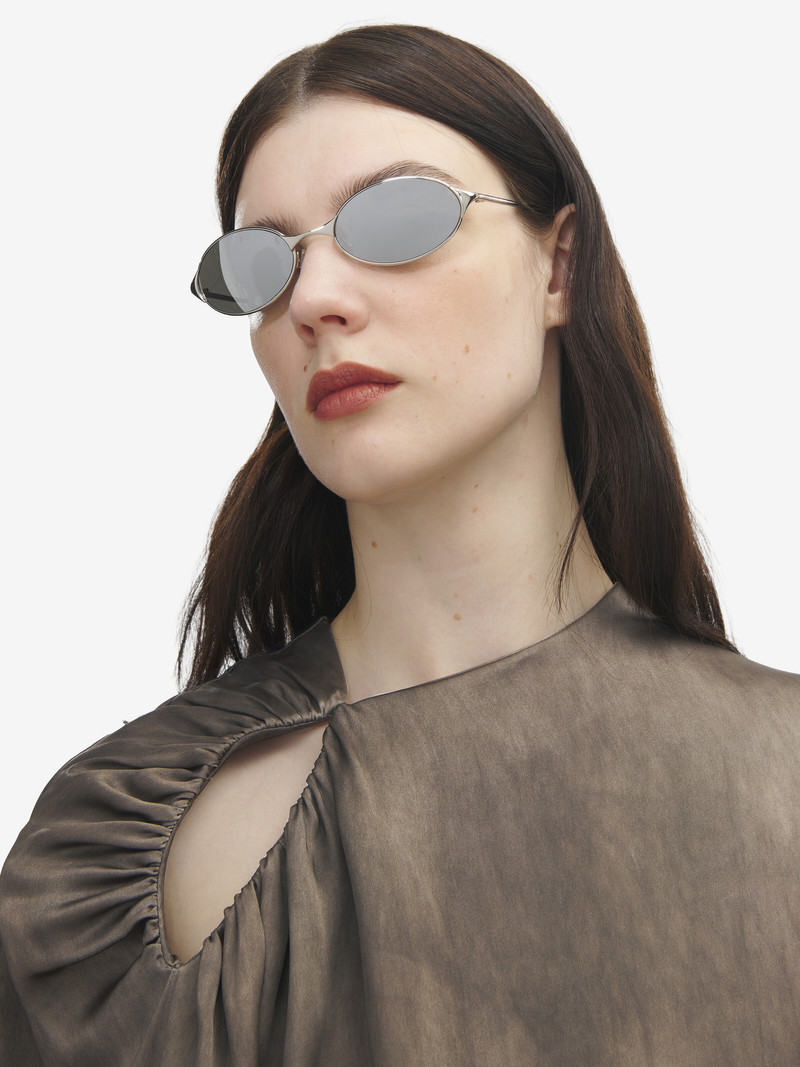 Alexander McQueen Neo Oval Sunglasses outlook