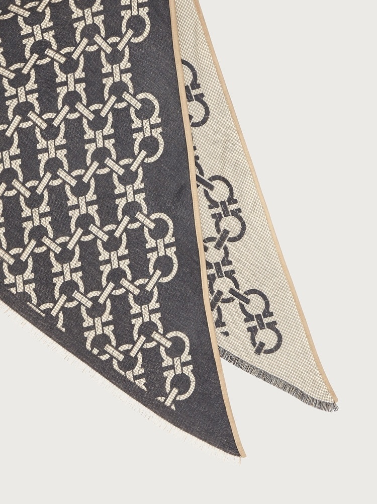 GANCINI PRINT TRIANGLE SCARF - 3