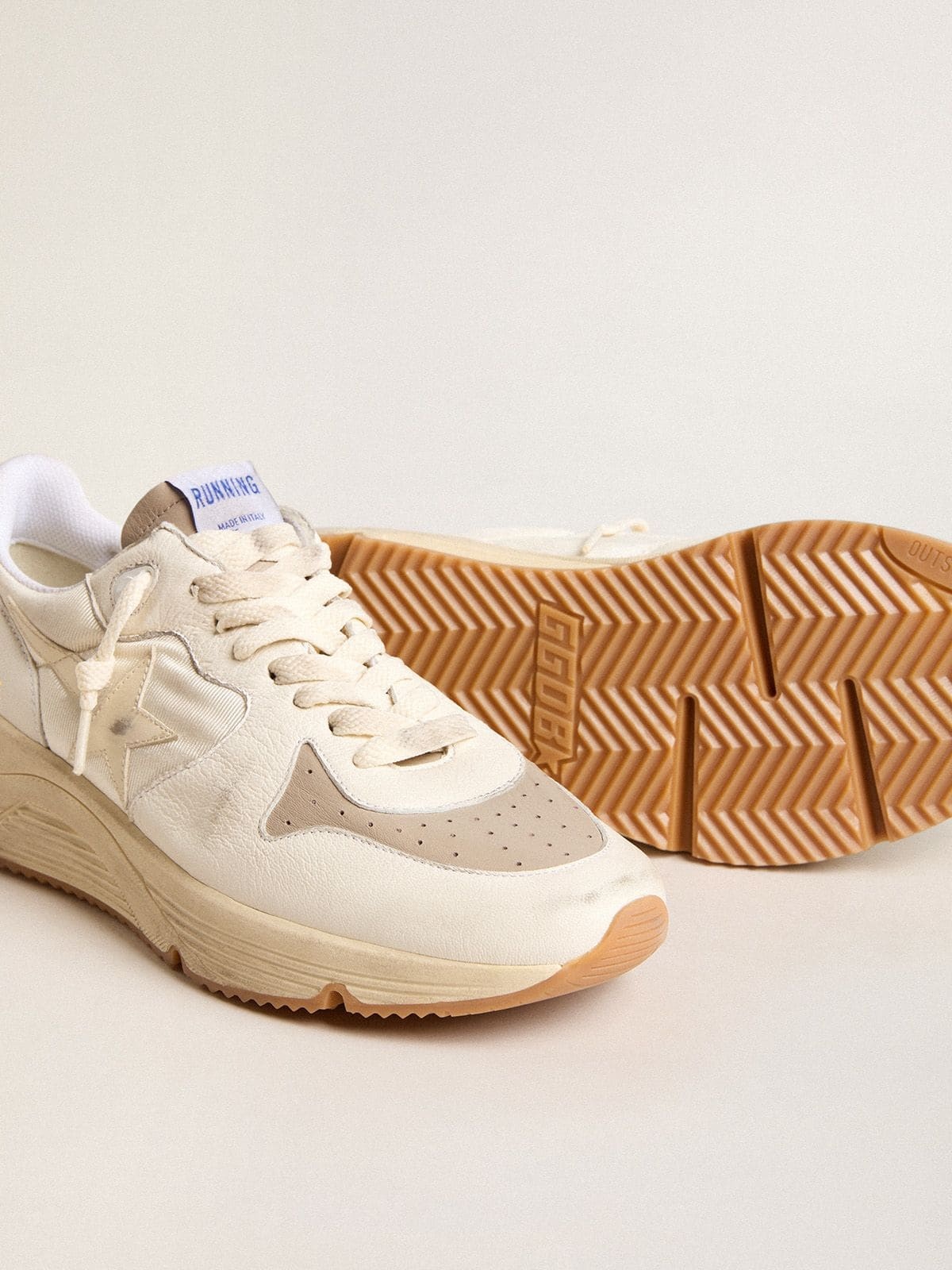 Men’s Running Sole in nappa leather with beige leather star and red heel tab - 3