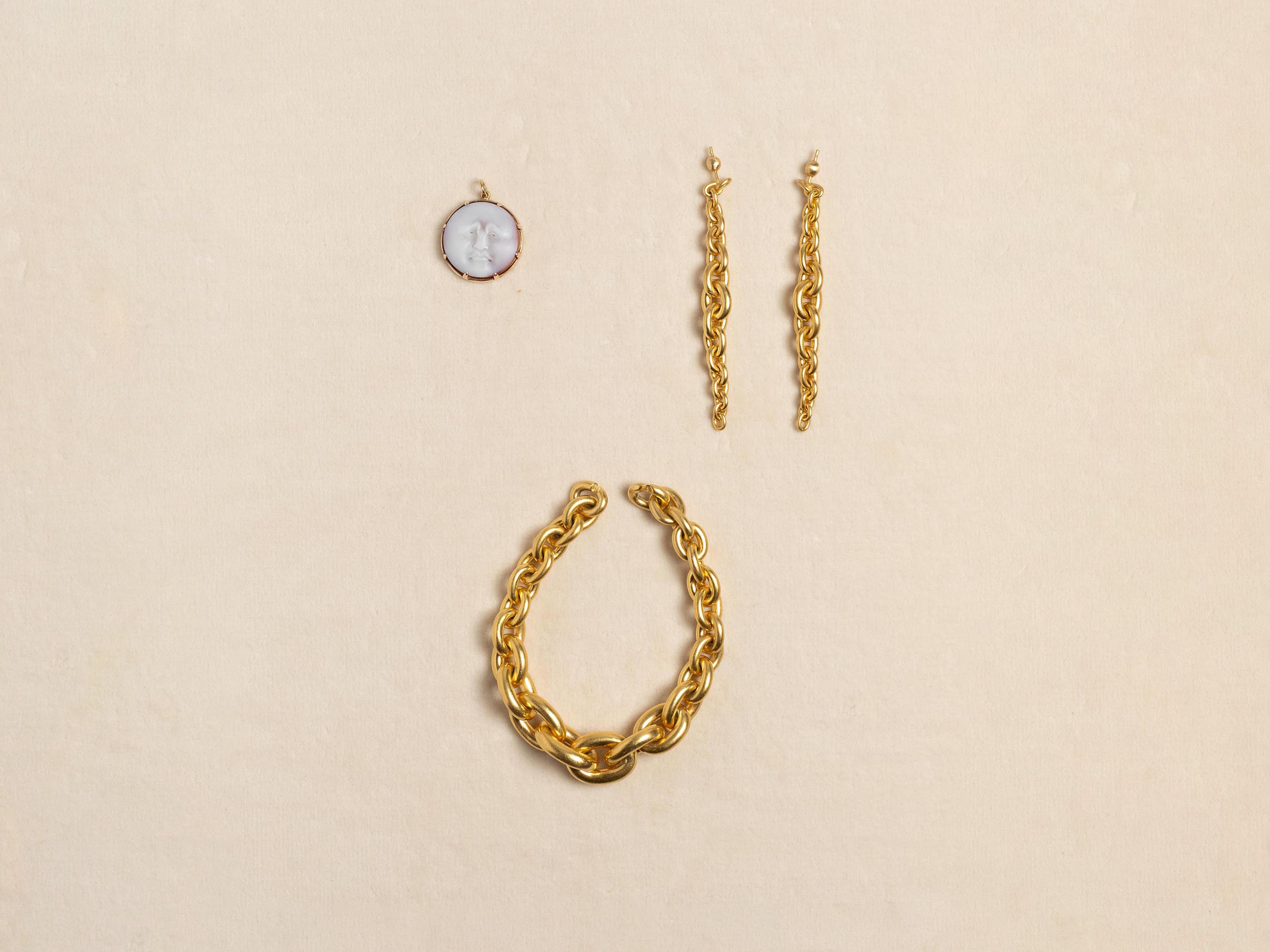MOON PENDANT IN 9kt GOLD - 2