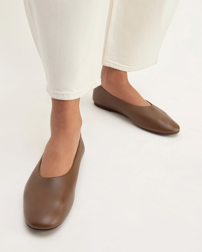 EVERLANE THE DAY GLOVE outlook
