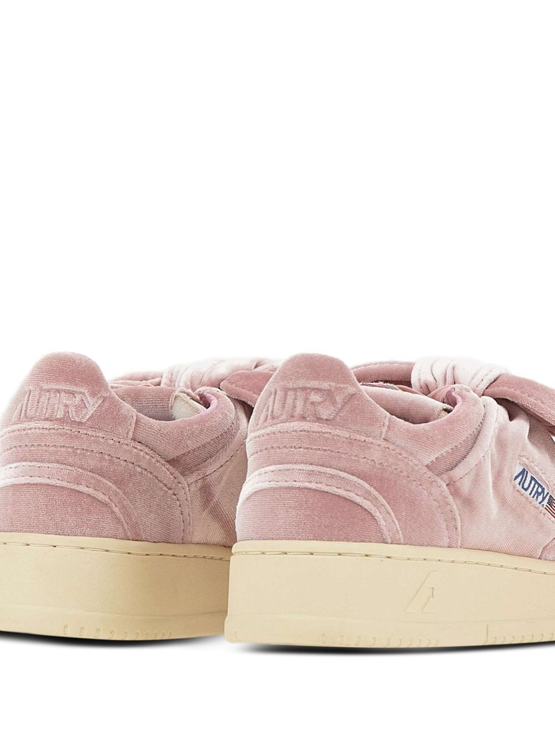 Medalist bow-detail sneakers 5