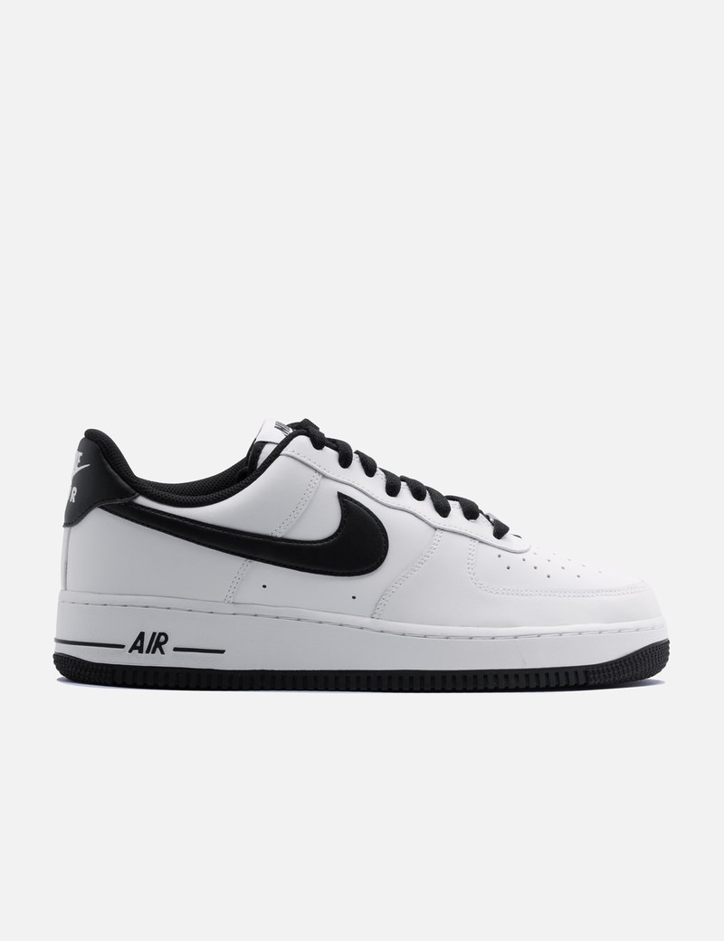 NIKE AIR FORCE 1 '07 - 1