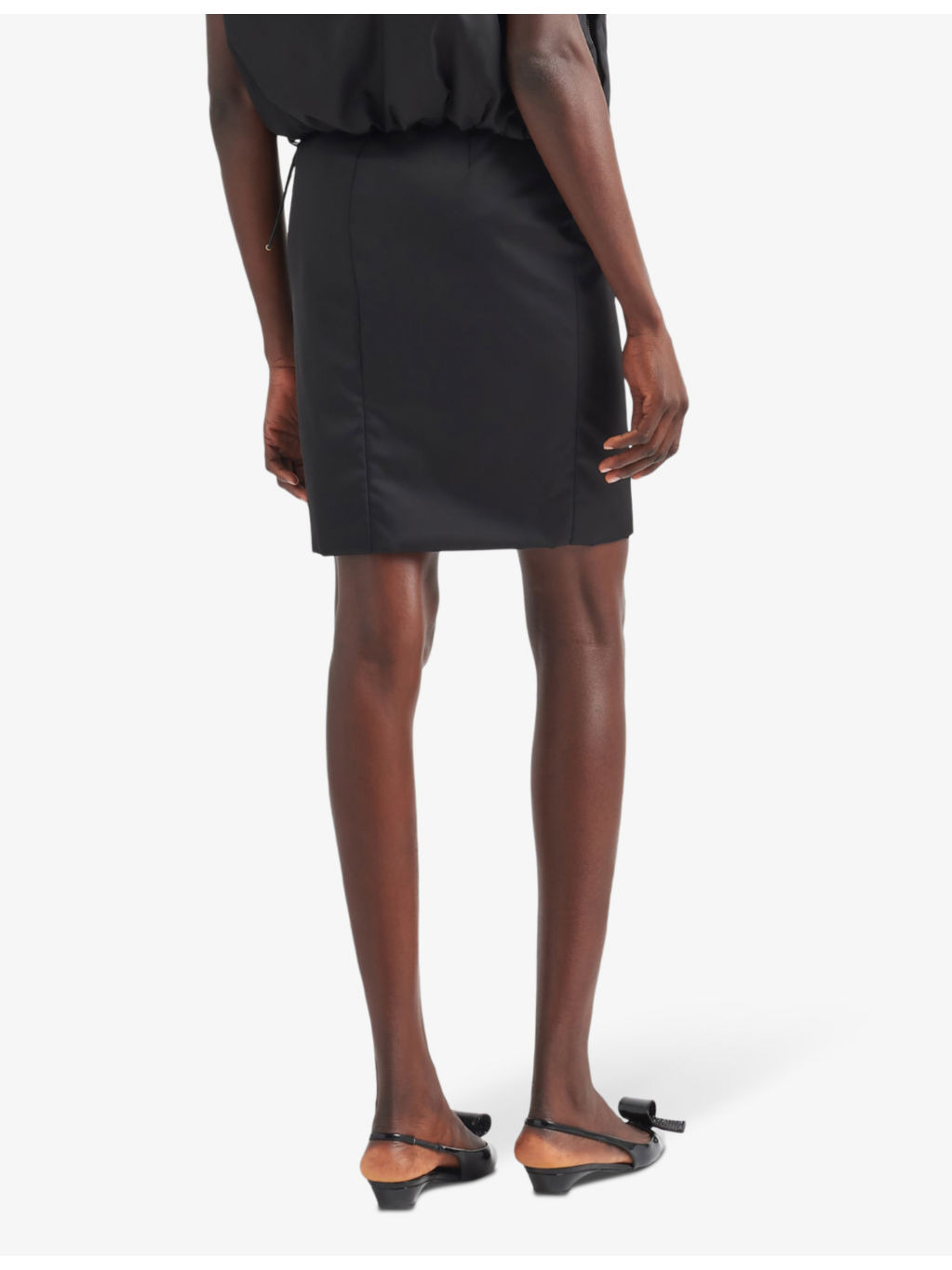 Re-Nylon brand-plaque high-rise recycled-nylon mini skirt - 4