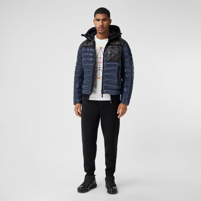 Burberry Diamond Quilted Panel Hooded Puffer Jacket outlook