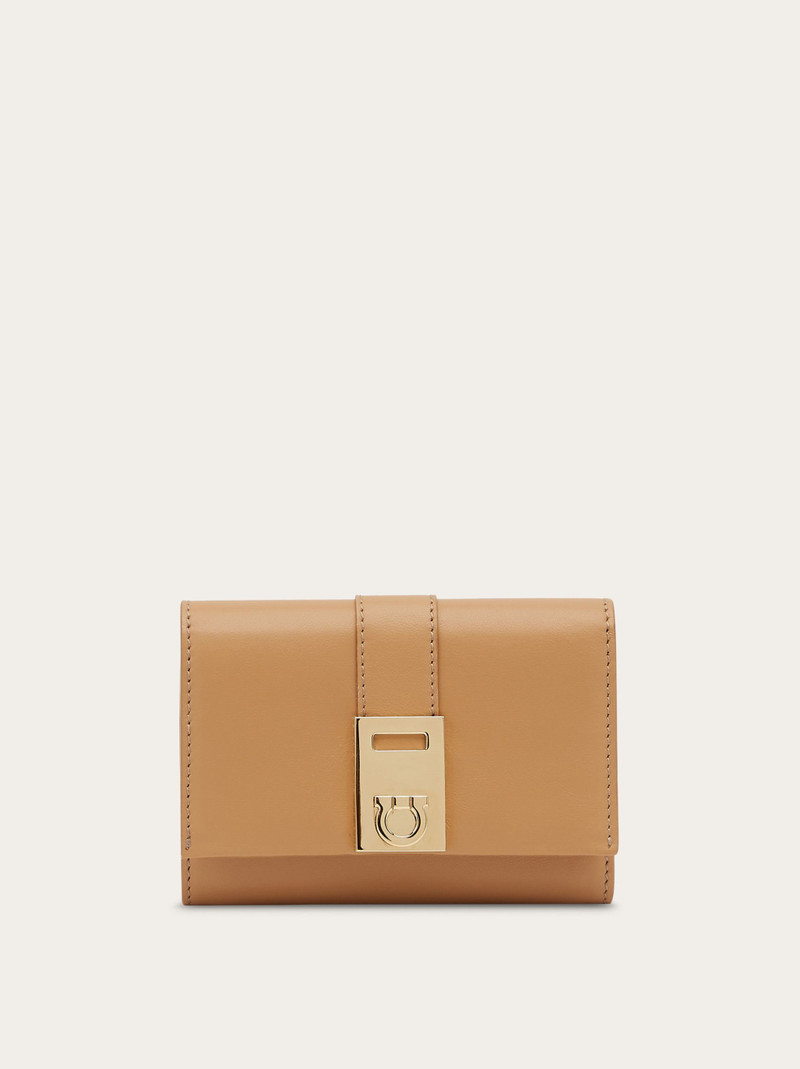 Hug compact wallet 1