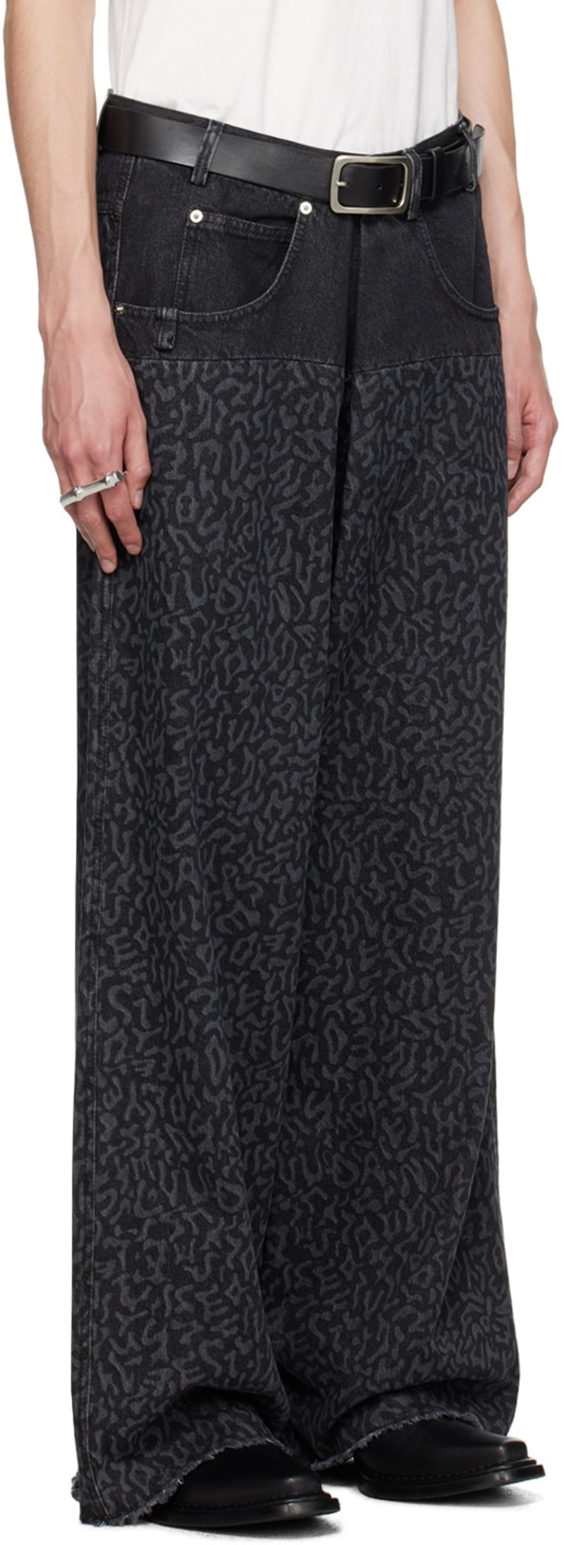 LU'U DAN Black Pleated Front Jeans outlook