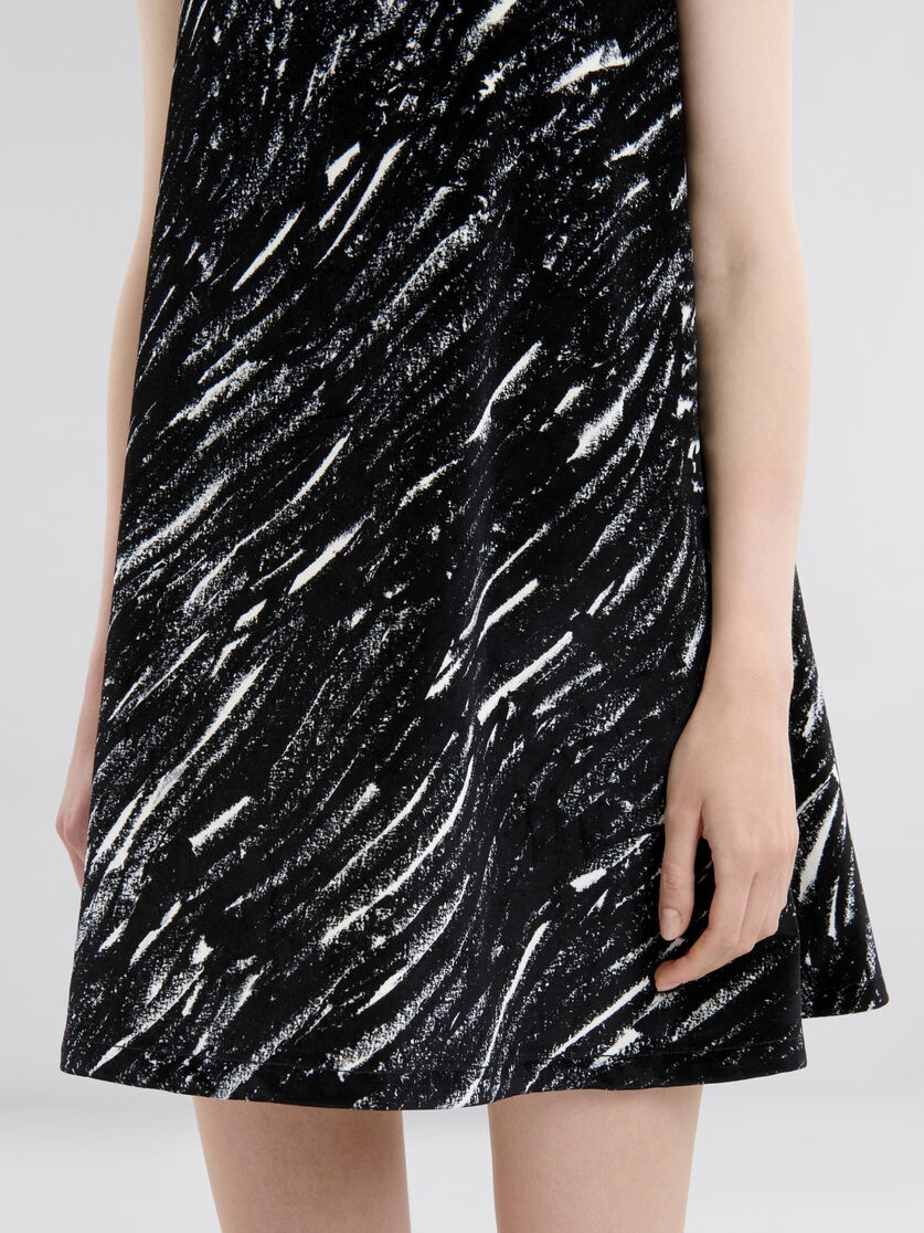BLACK FLOCKED DENIM FLARED DRESS WITH CRAYON PRINT - 5