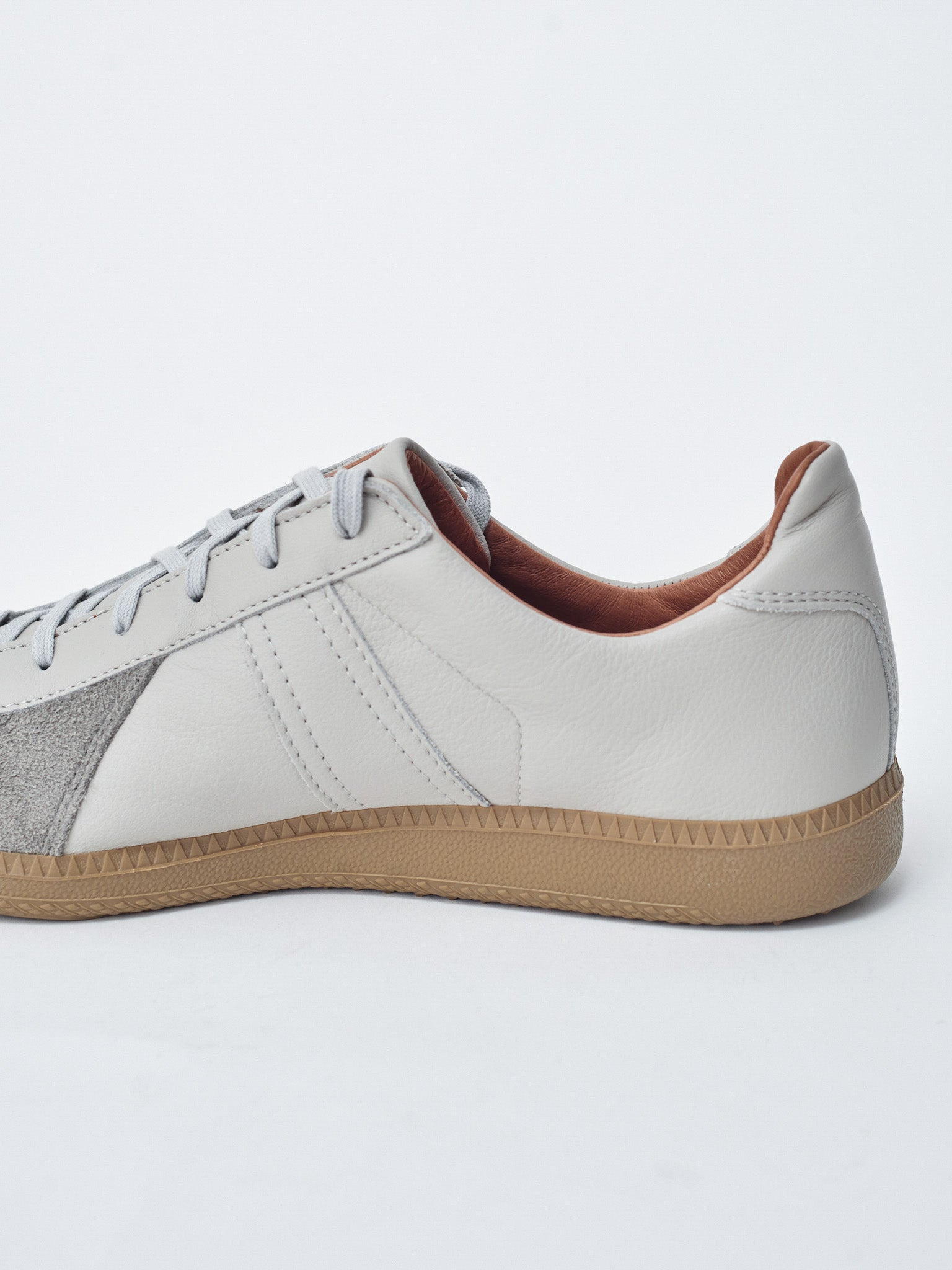 1700L German Military Trainer - Light Gray - 6