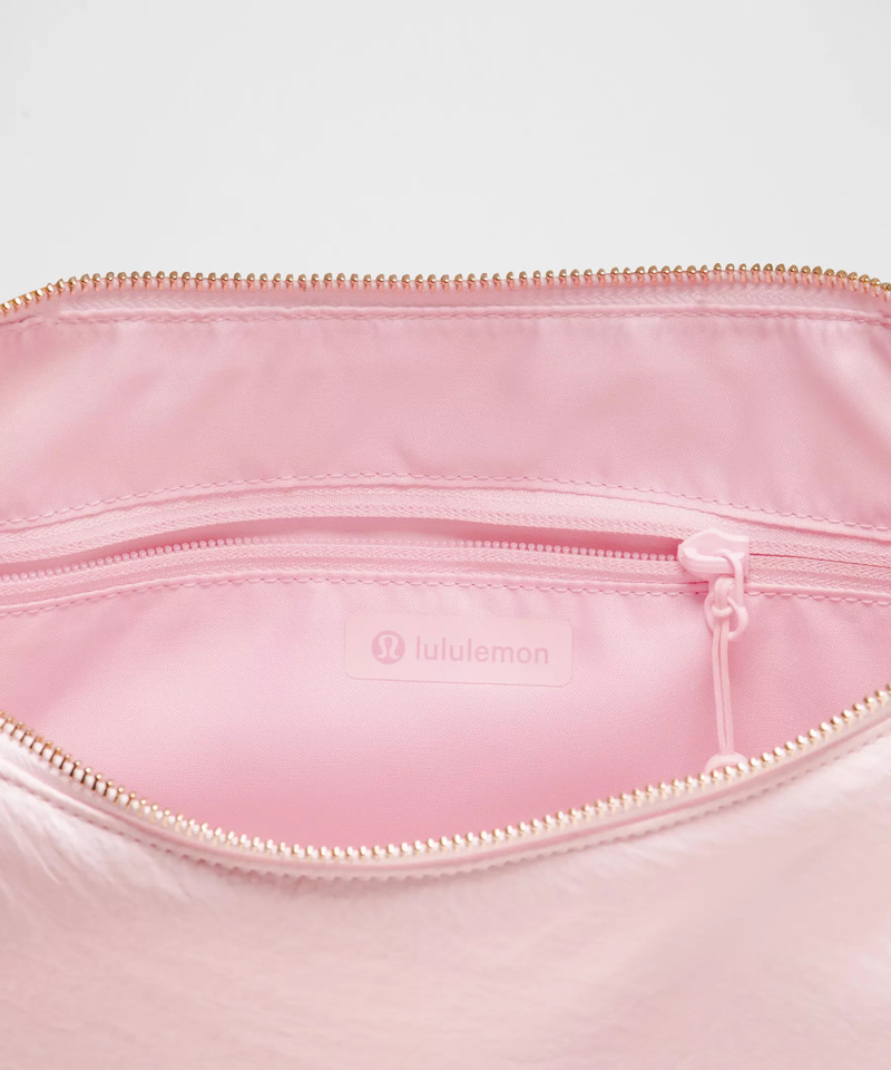 Convertible Ruched Crossbody Bag 6.5L 3