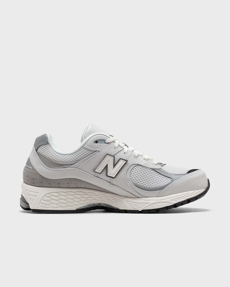 New Balance 2002R outlook