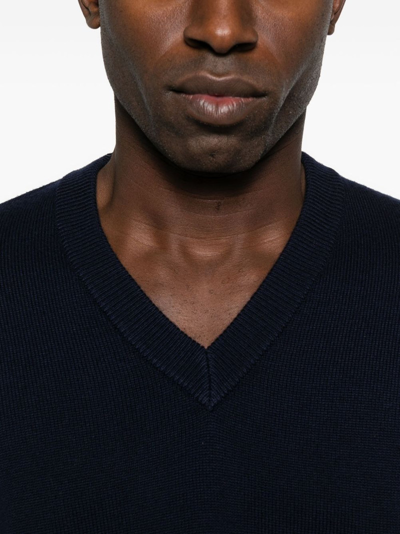 V-neck sweater 5