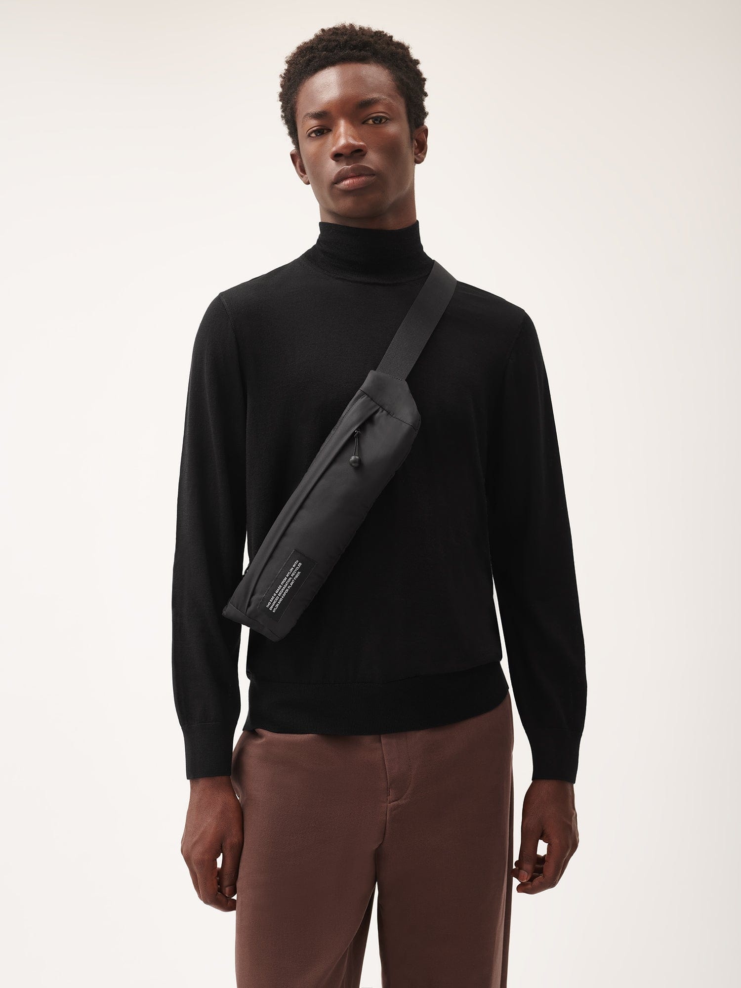 Men's Regenerative Merino Wool Turtleneck Sweater - Black - 2