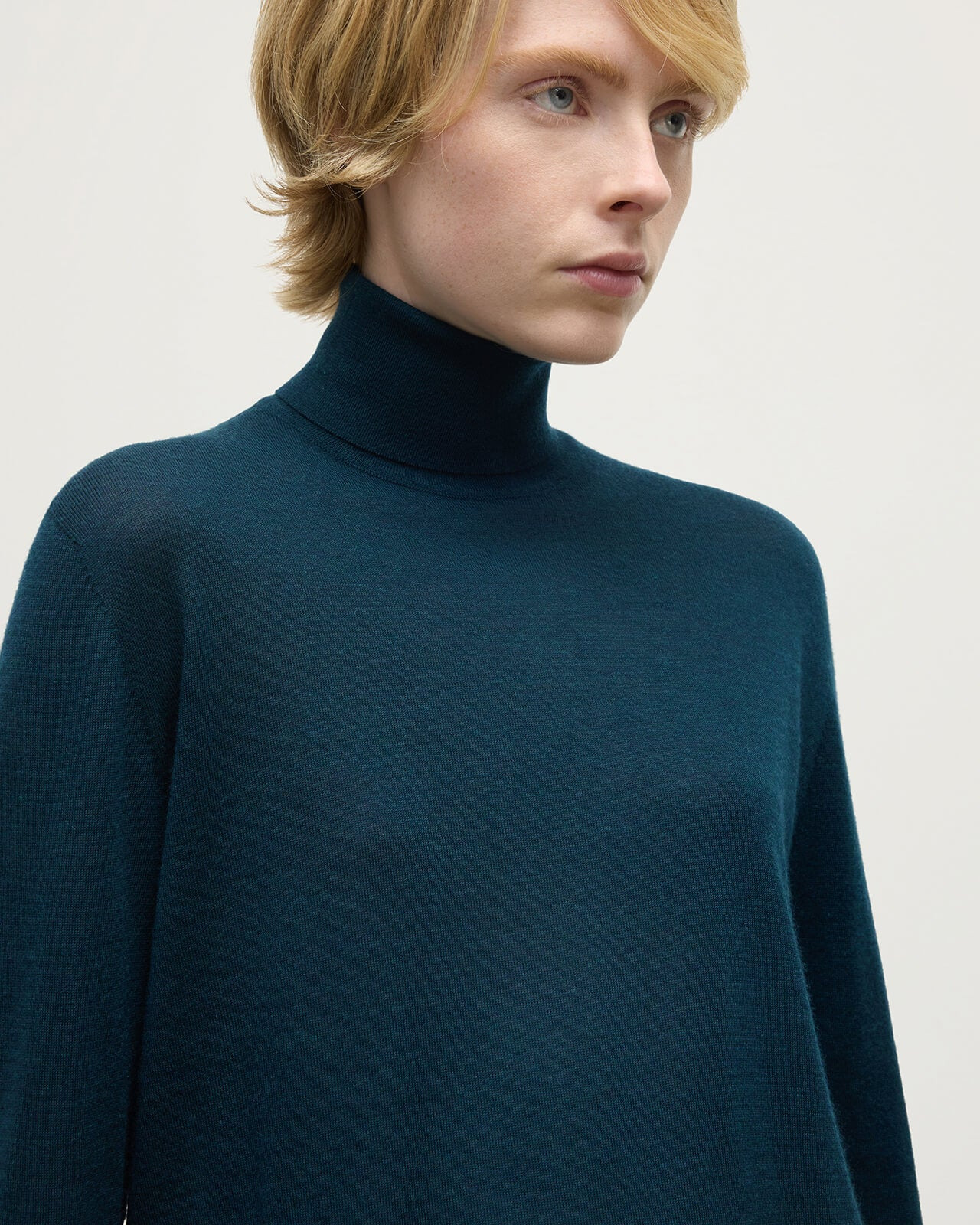 Superfine Cashmere Green Roll Neck Jumper - 5