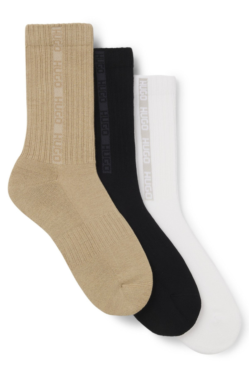 THREE-PACK OF SHORT SOCKS WITH REPEAT-LOGO TAPE 1