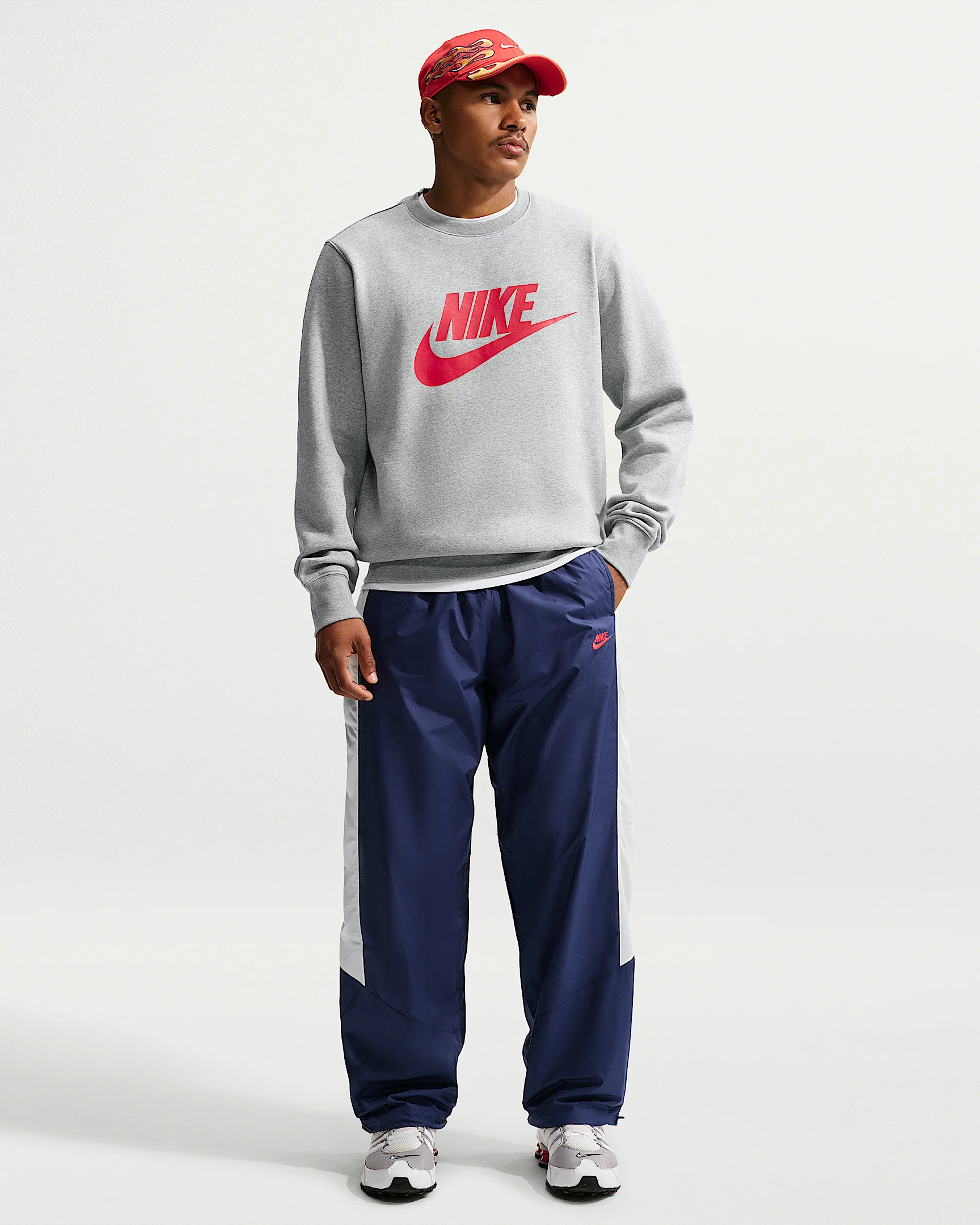 Nike Windrunner Men's Lightweight Pants - 1