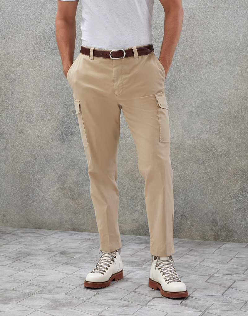 Garment-dyed leisure fit trousers in American Pima comfort cotton gabardine with cargo pockets 1