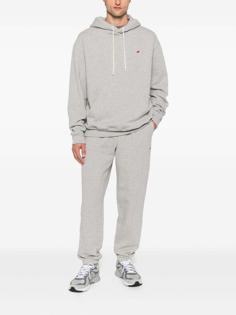New Balance logo-embroidered hoodie outlook
