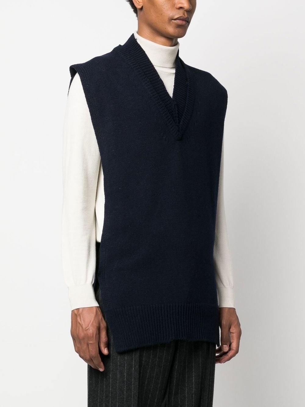 V-neck layered vest - 3