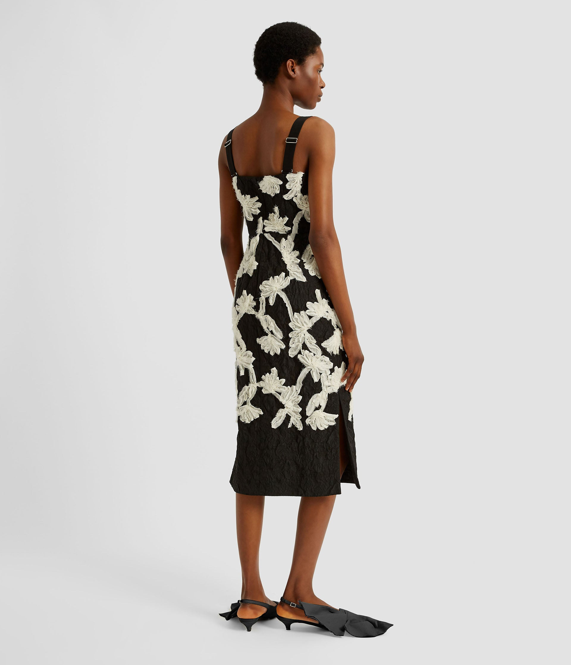 SLEEVELESS COCKTAIL DRESS - 3