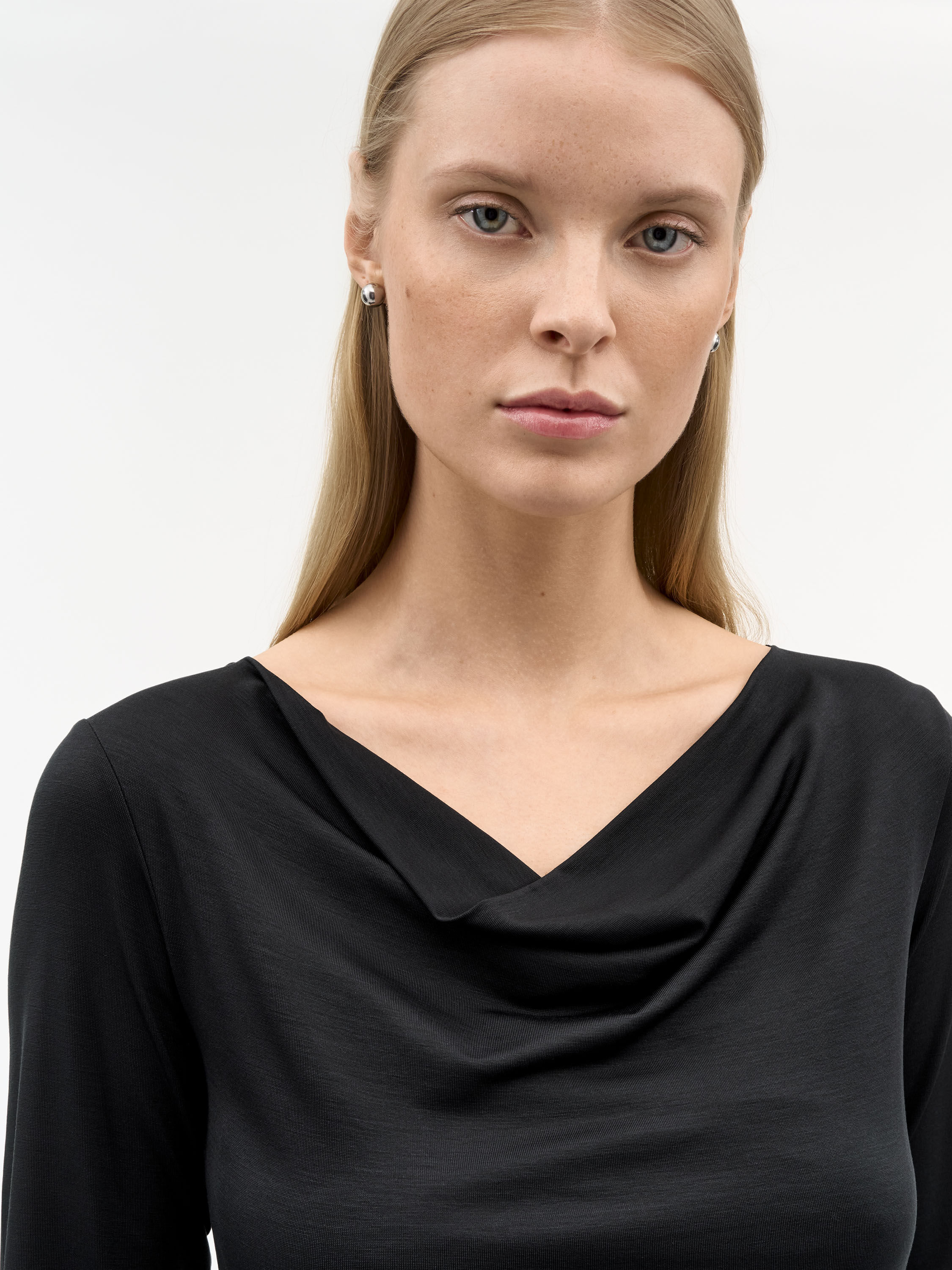 Elois Long-Sleeved T-Shirt - 4