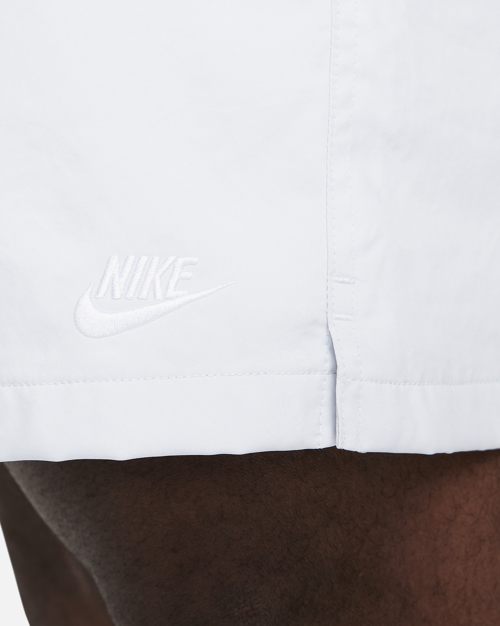 Nike Club Men's Woven Flow Shorts - 11