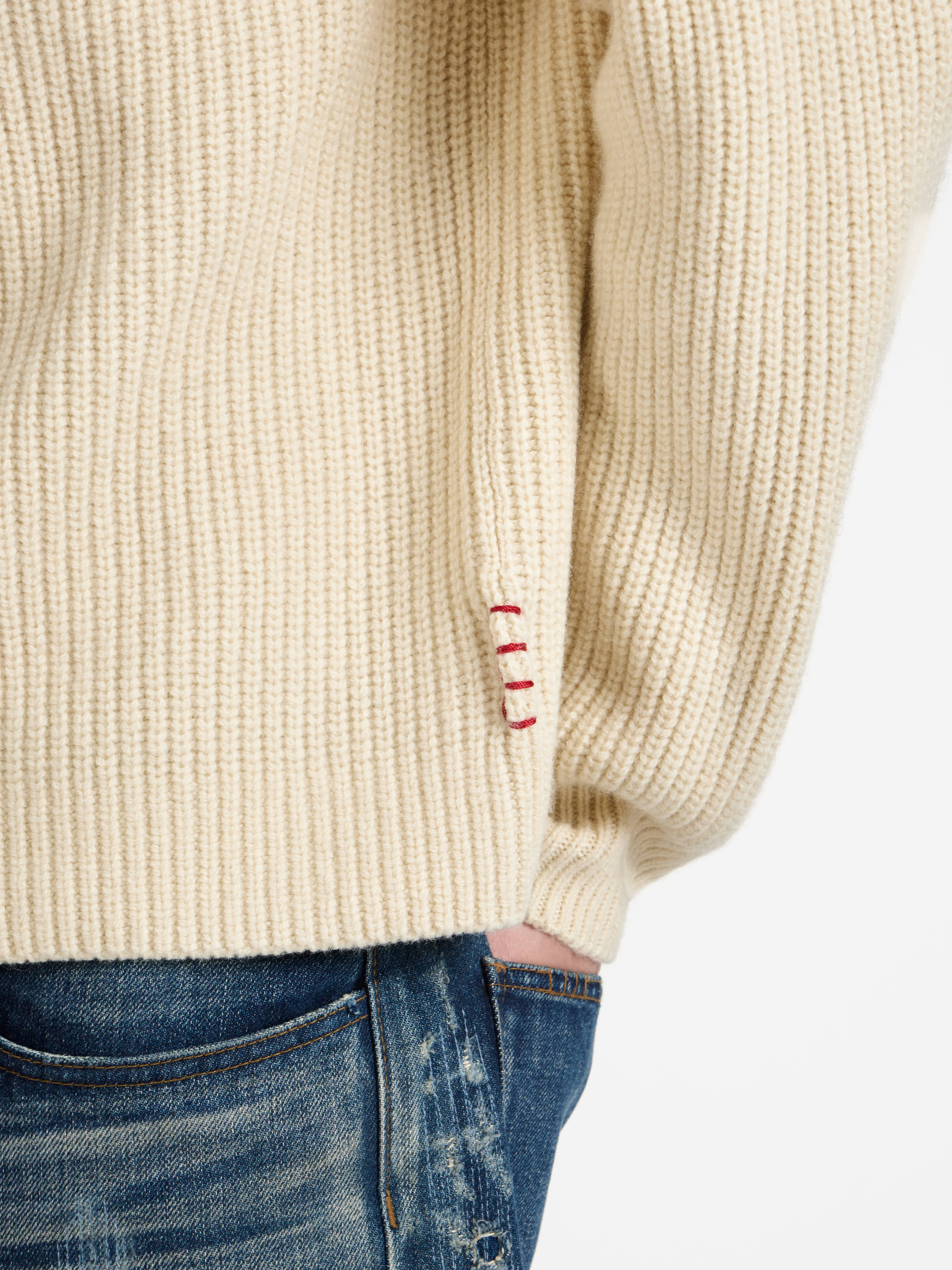 V-NECK CARDIGAN IN IVORY - 7