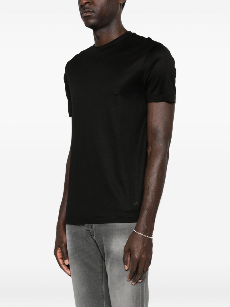 round-neck T-shirt 3
