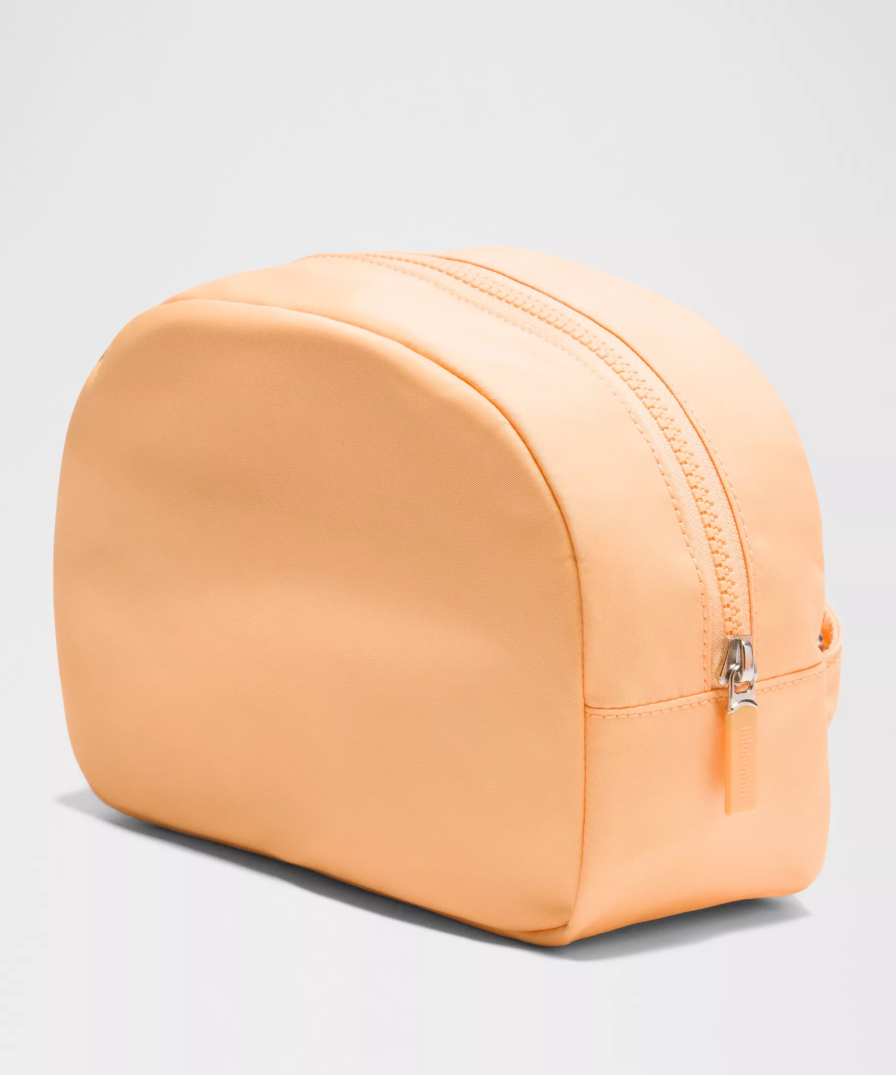 City Essentials Pouch 4L - 3