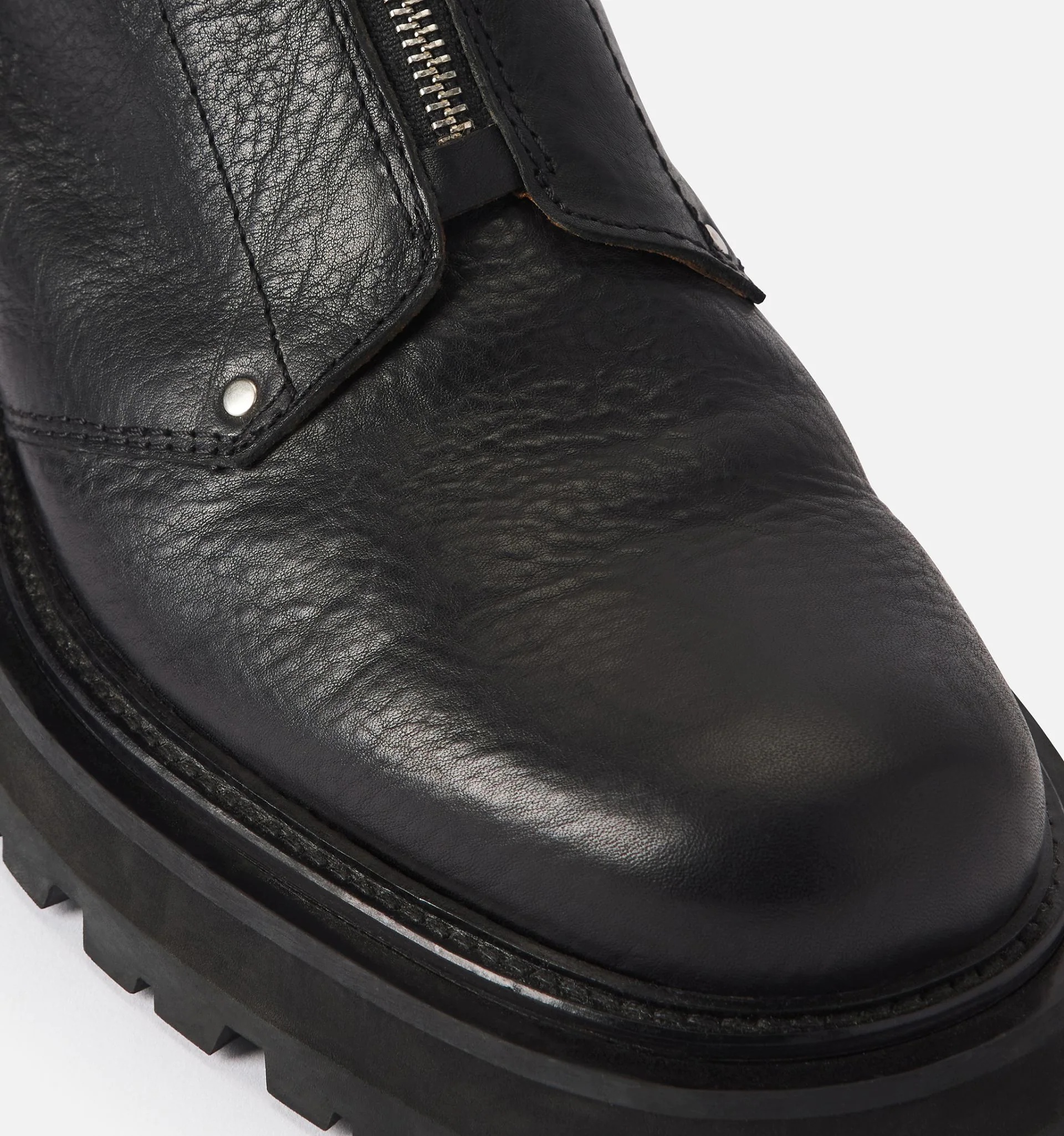 Zipped Boots With Notched Sole - 5