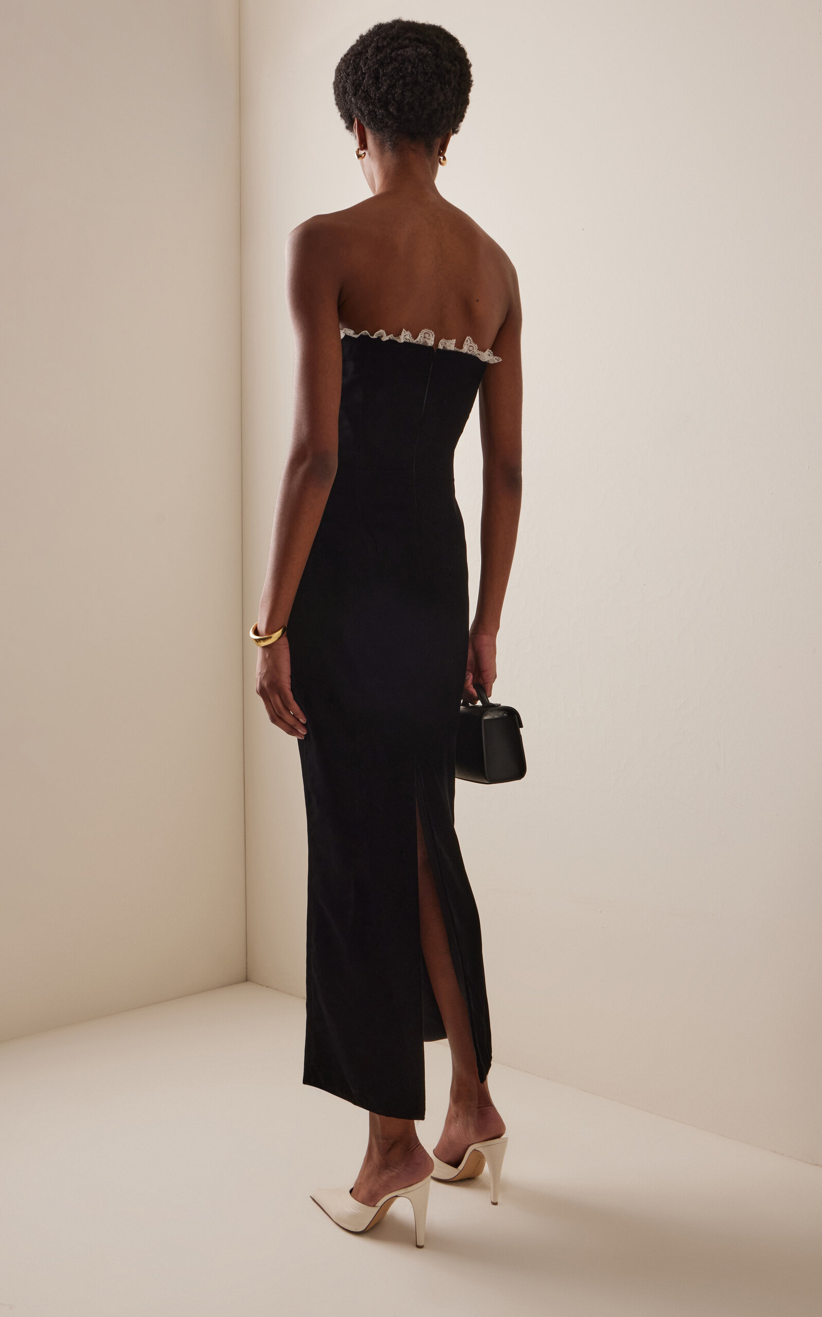 Exclusive Floral-Appliquéd Velvet Maxi Dress black - 4