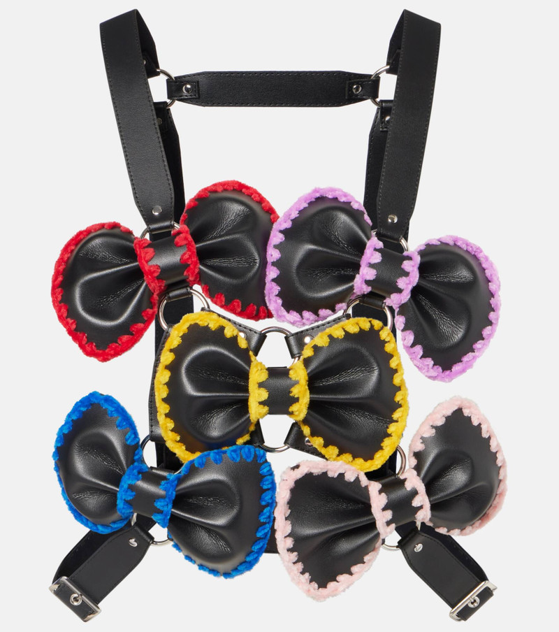 Bow-detail top 1