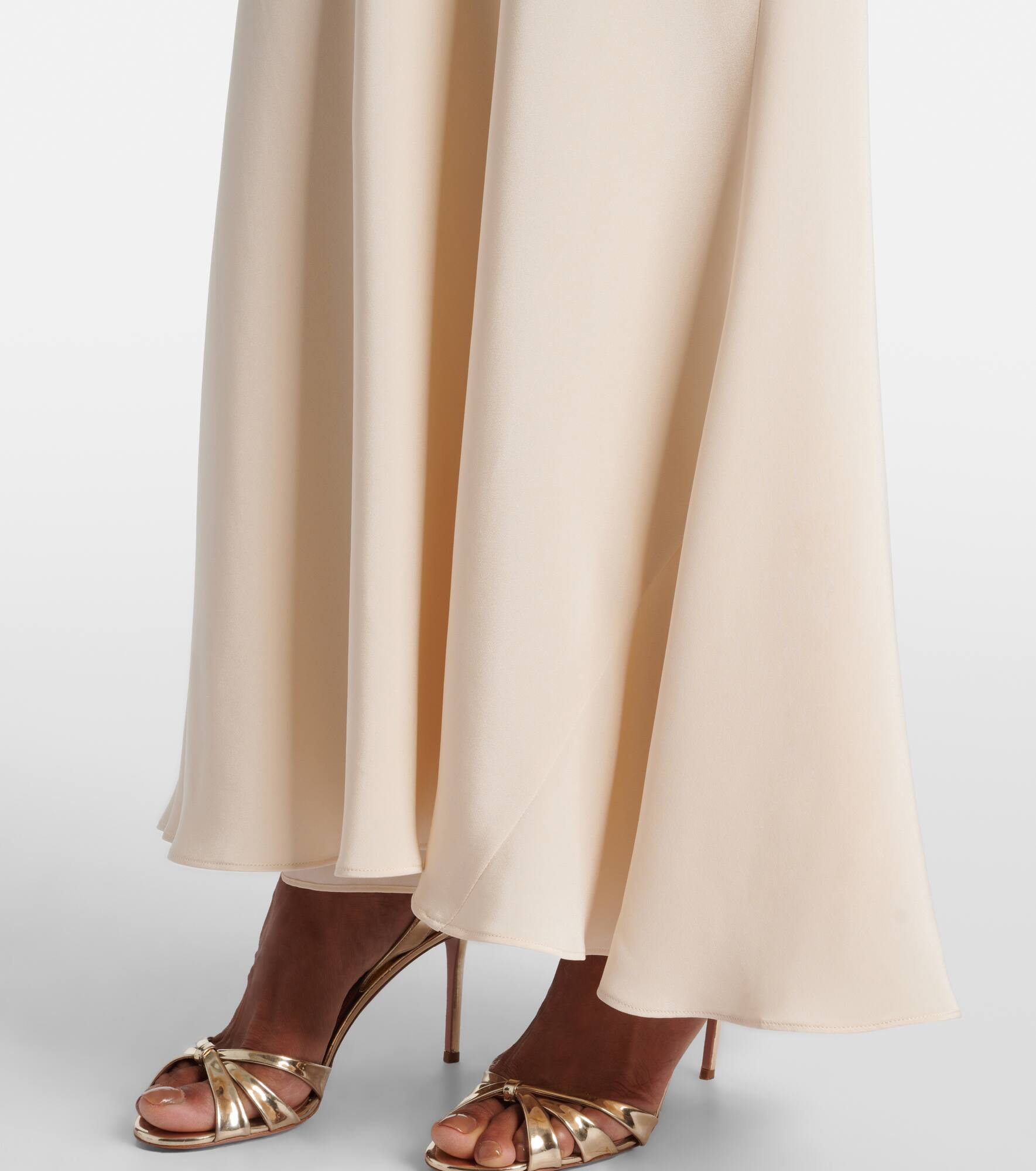 Embellished halterneck silk gown - 5