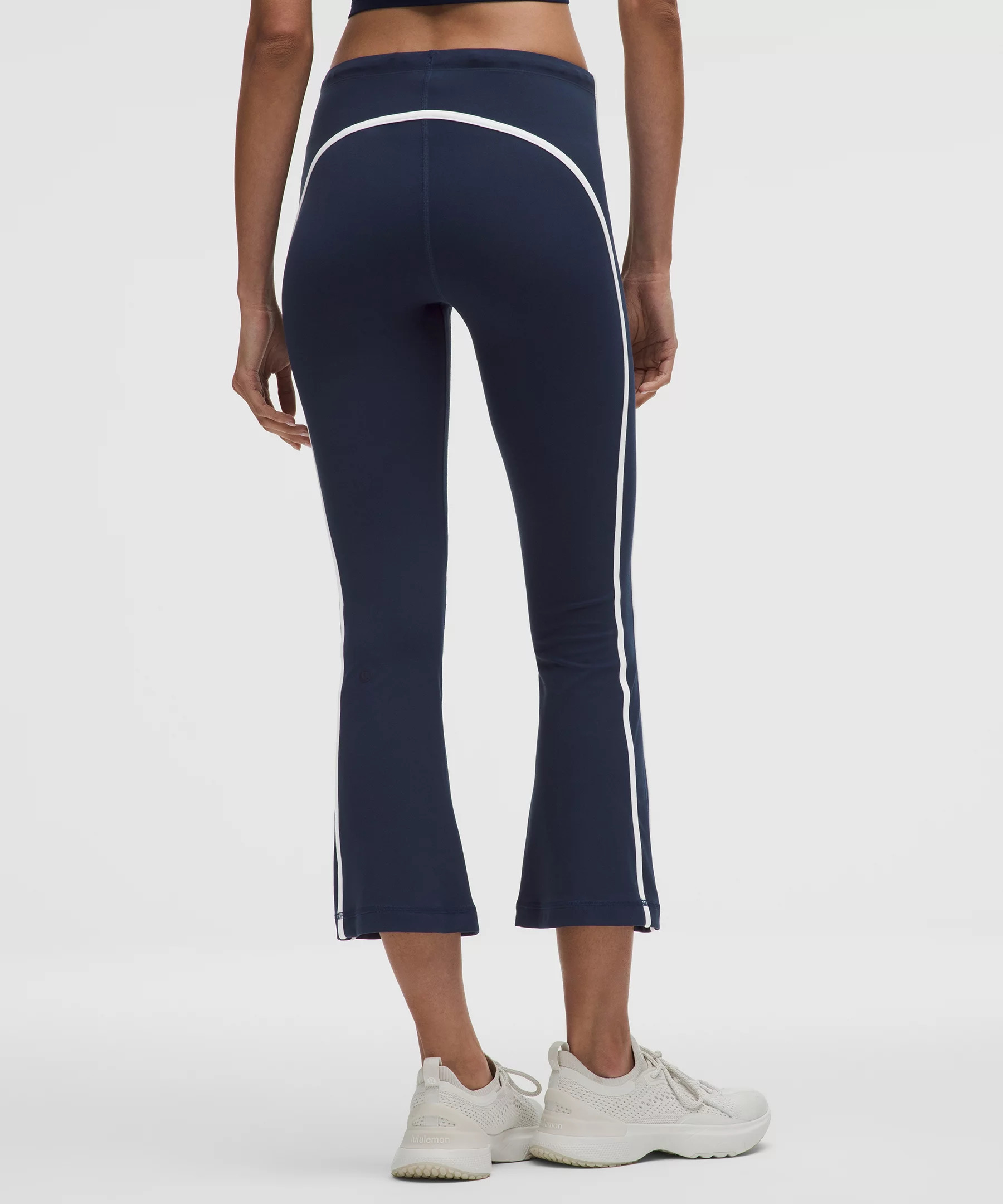 Nulu Sporty Trim Mid-Rise Flared Pant - 3