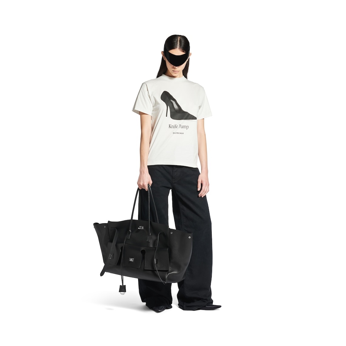 Women's Knife Pump T-shirt Small Fit in White - 2