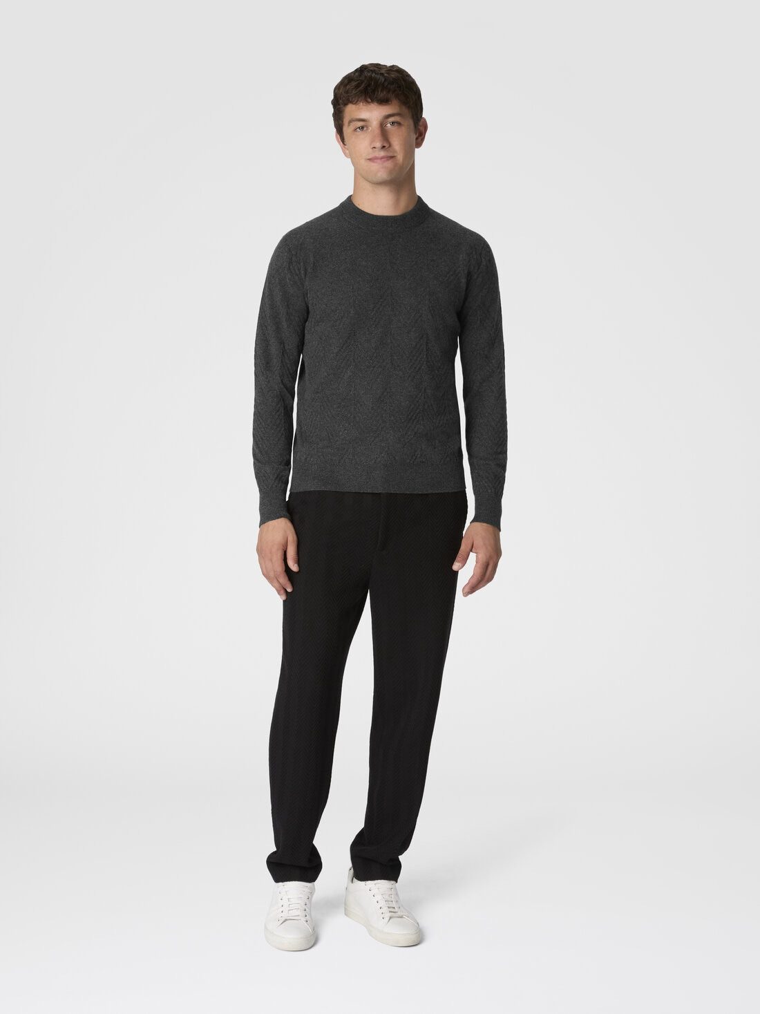 Crew neck sweater in pure cashmere with chevron pattern - 2