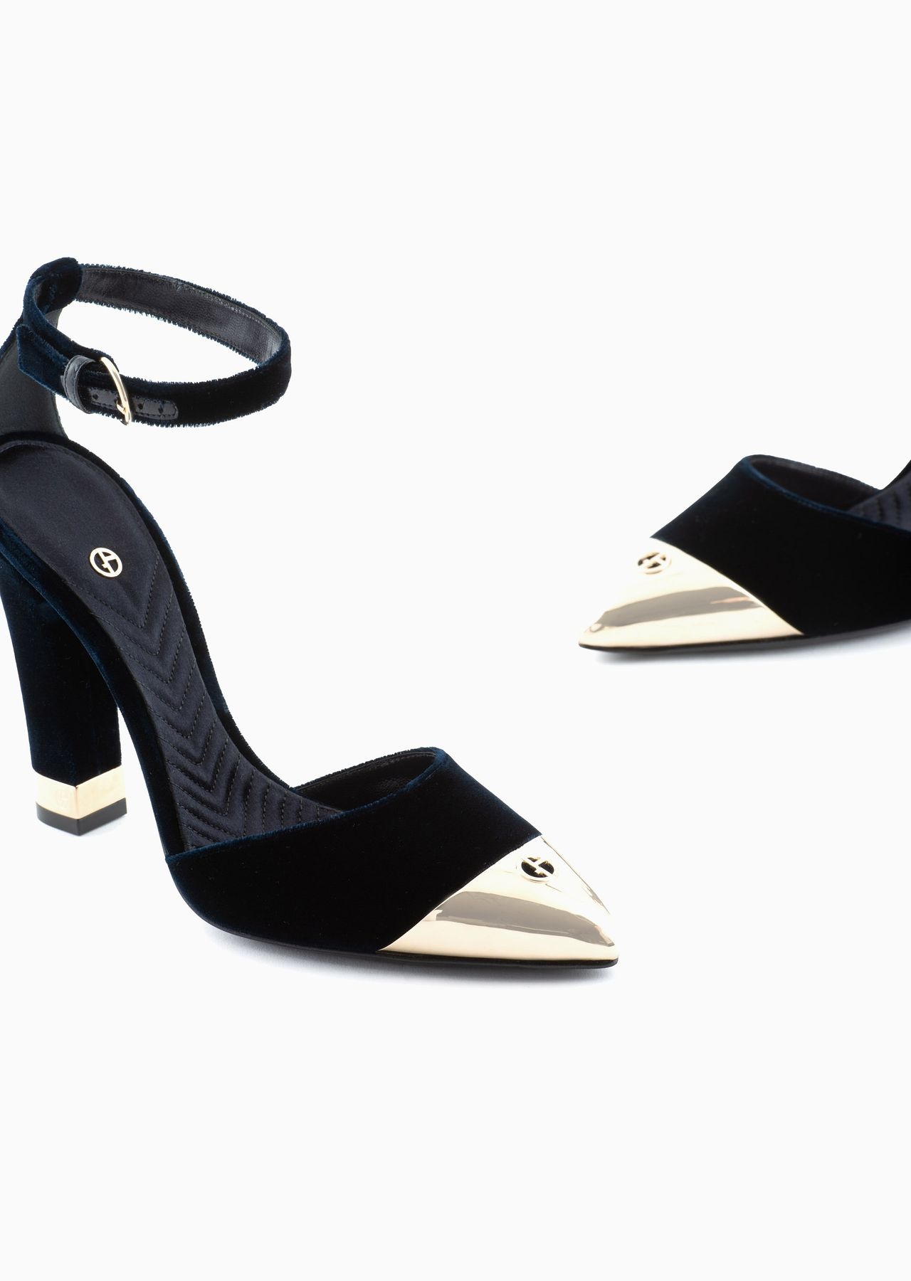 Velvet d’Orsay court shoes - 5