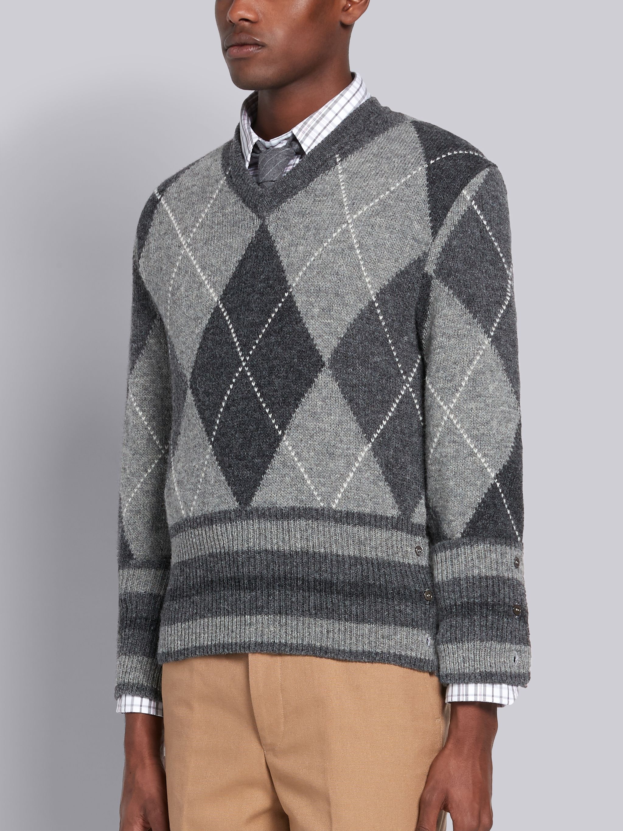 Tonal Grey Shetland Wool Argyle V-neck Pullover - 3