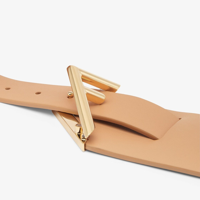 FENDI Beige leather belt outlook