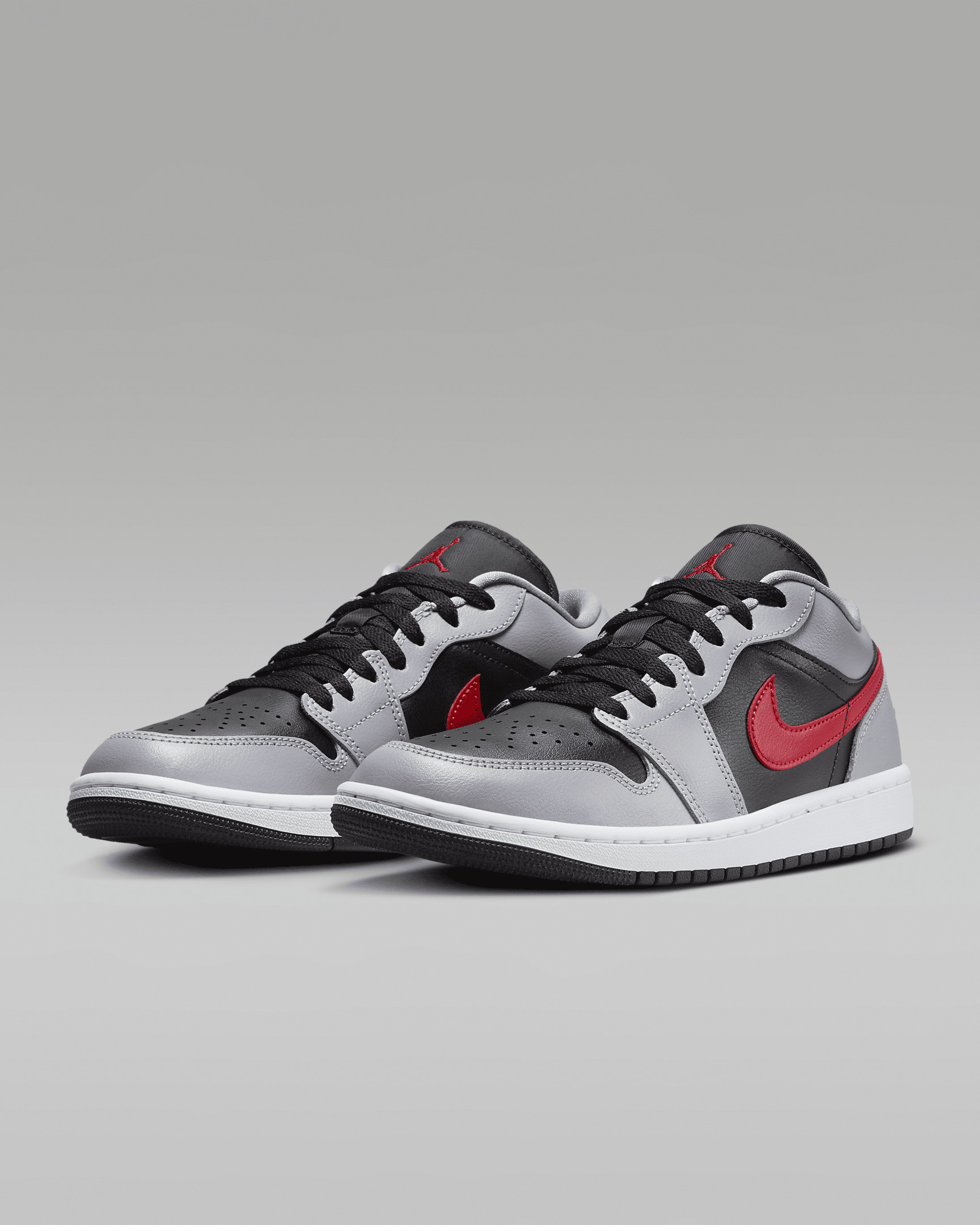Air Jordan 1 Low Women's Shoes - 5